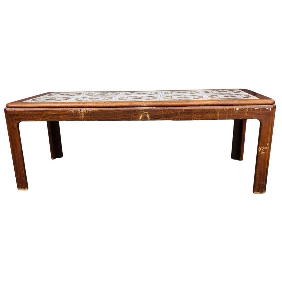 Mid 20th Century G Plan Tile topped table of mahogany construction. Label to underside.  Height 39.5 - Bild 4 aus 4