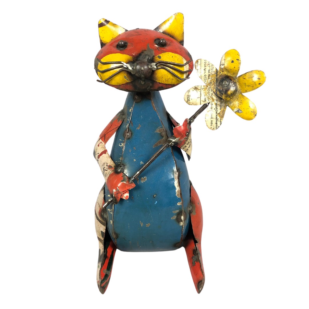 Recycled metal tin plate model of a cat ref 58  - Image 2 of 4