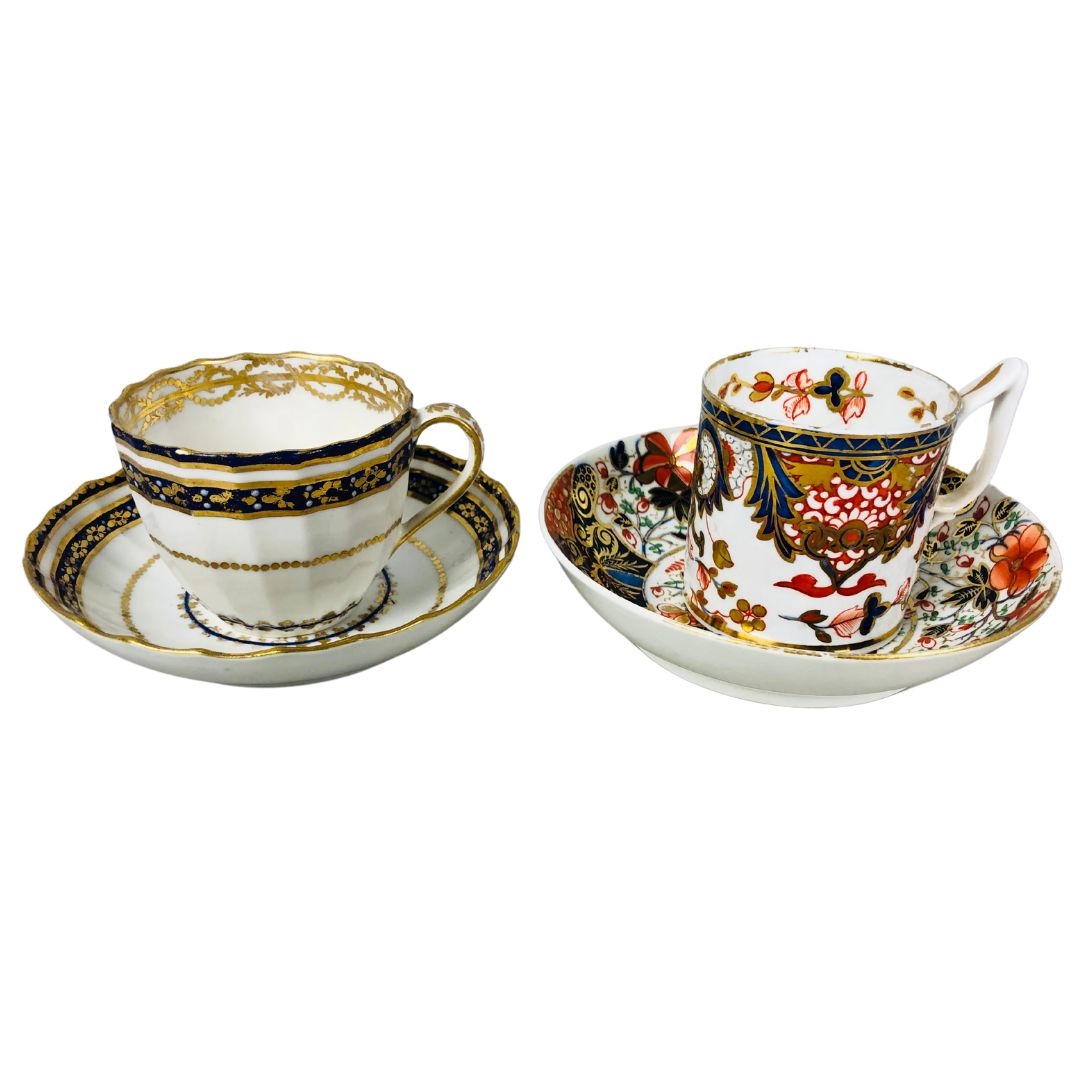 Pair of Georgian 1790-1820 Crown Derby Tea Cups with Matching Saucers. One, in the Imari palette (cu