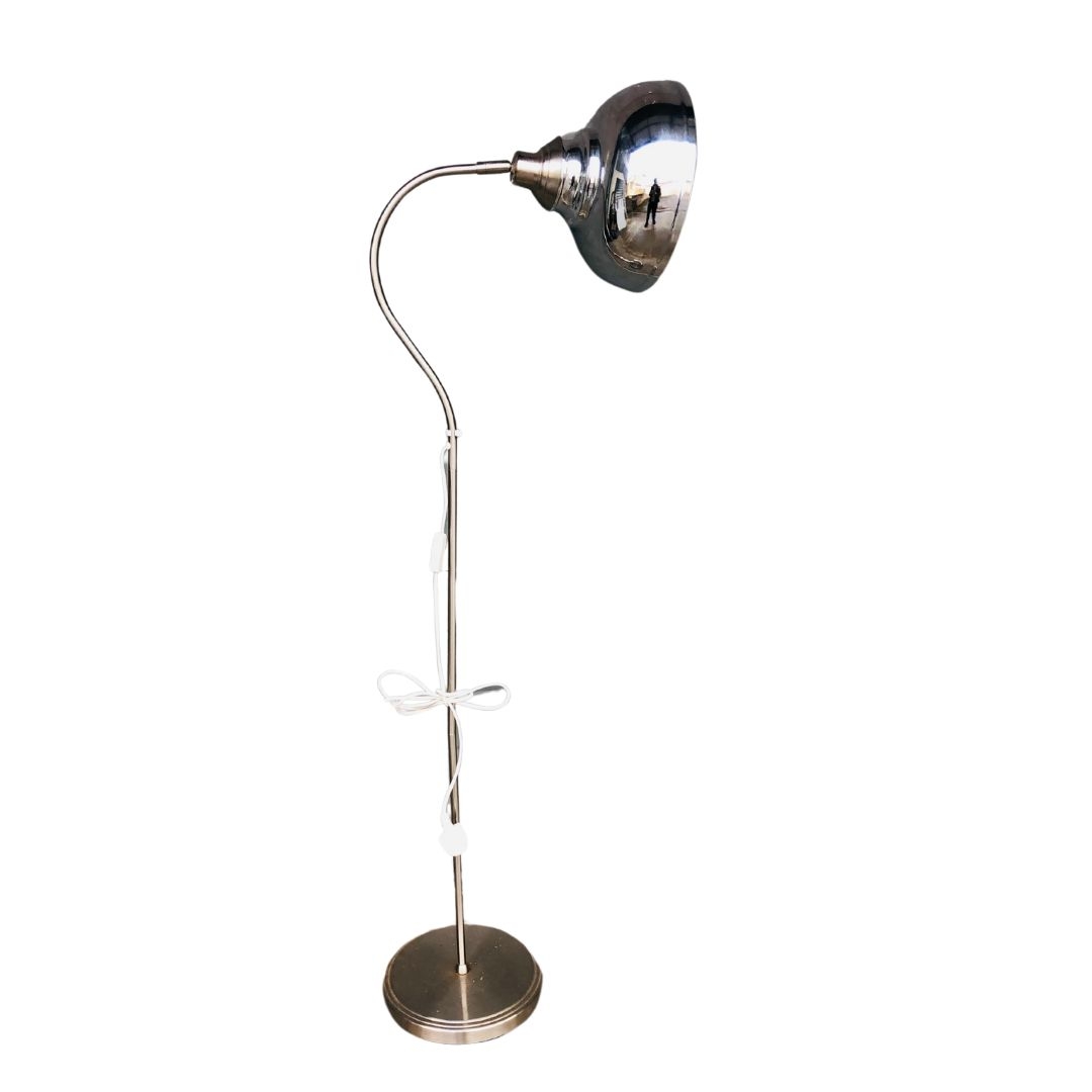 Metal Standard Lamp with Adjustable Head.  - Image 2 of 4