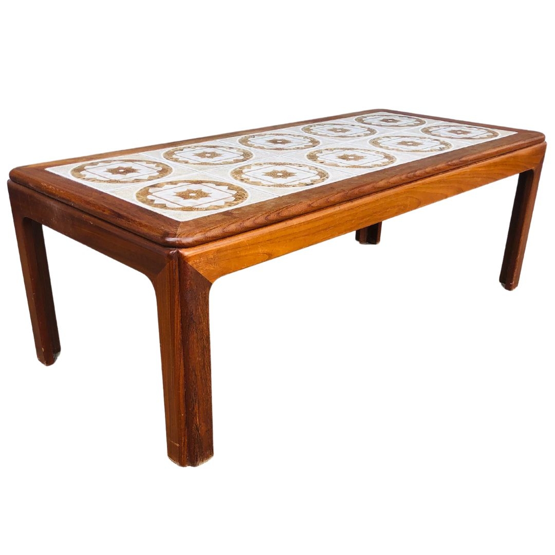 Mid 20th Century G Plan Tile topped table of mahogany construction. Label to underside.  Height 39.5 - Bild 3 aus 4