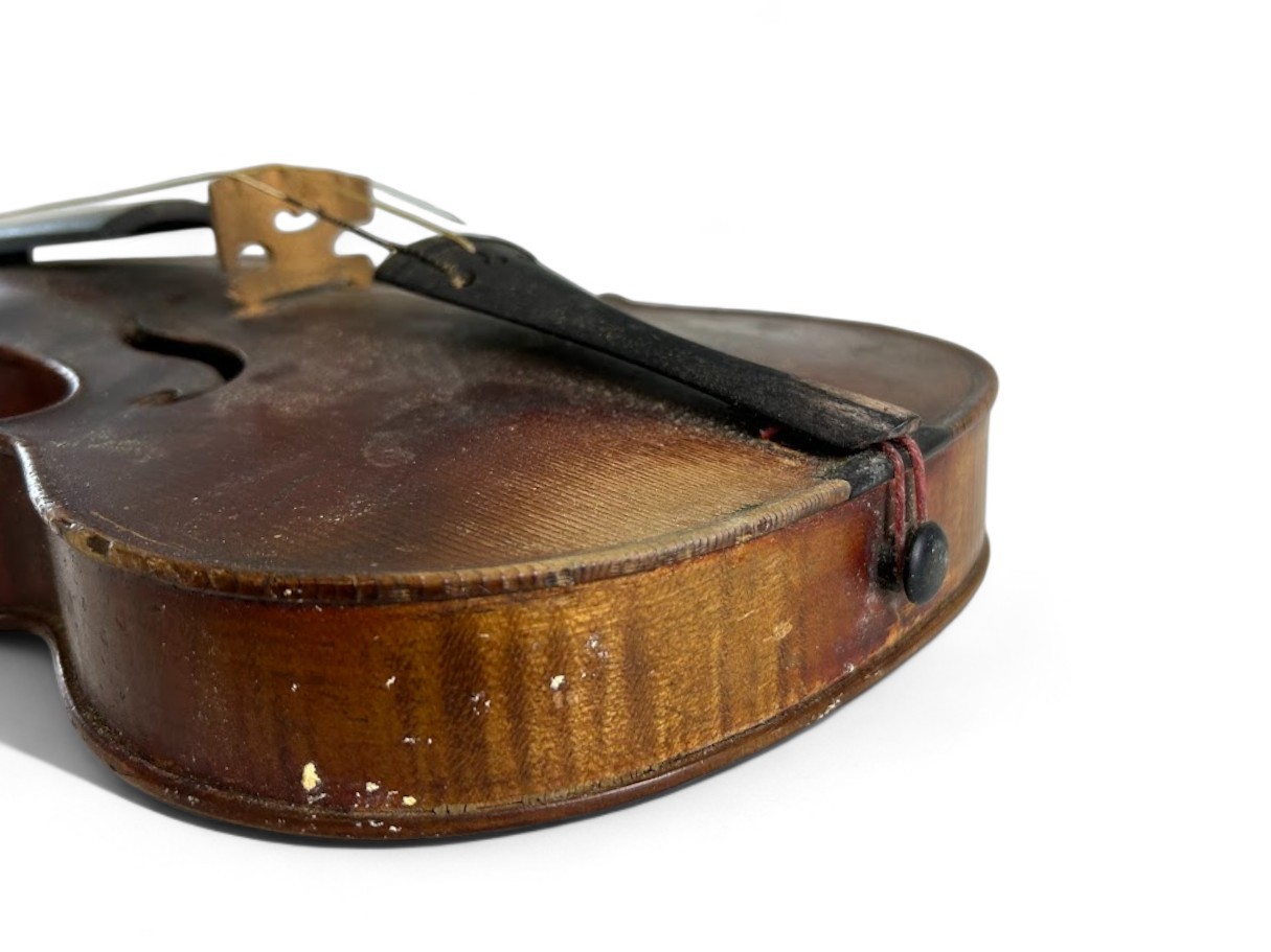 C1880 French Violin,  makers label to the inside,Requires restoration to all elements Length of back - Image 5 of 7