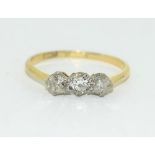 18ct gold and Platinum ladies 3 stone Diamond trilogy ring approx 0.25ct size M 