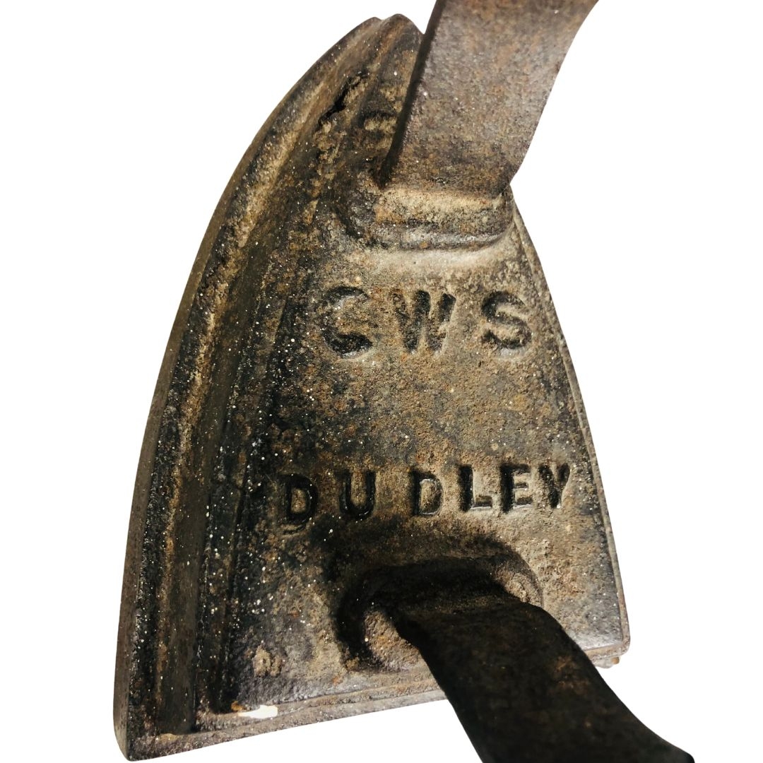 Vintage Dunlop Major Foot Pump & Cast Iron Flat Iron.  - Image 5 of 5