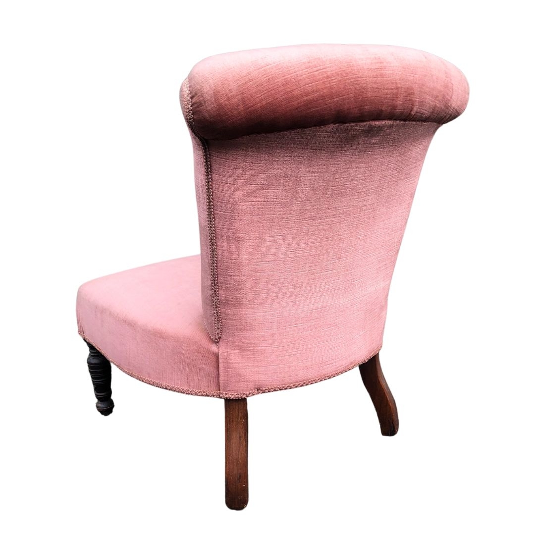 Pink Velvet Upholstered Nursing Chair 72cms high x 57cms wide x 60cms deep.  - Image 4 of 4