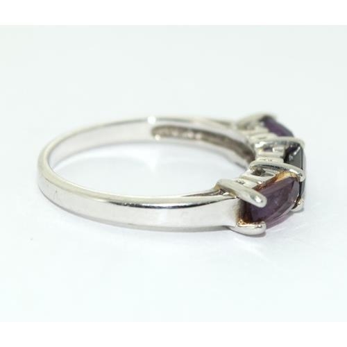9ct white gold ladies Amethyst and sapphire bar ring size N  - Image 4 of 5