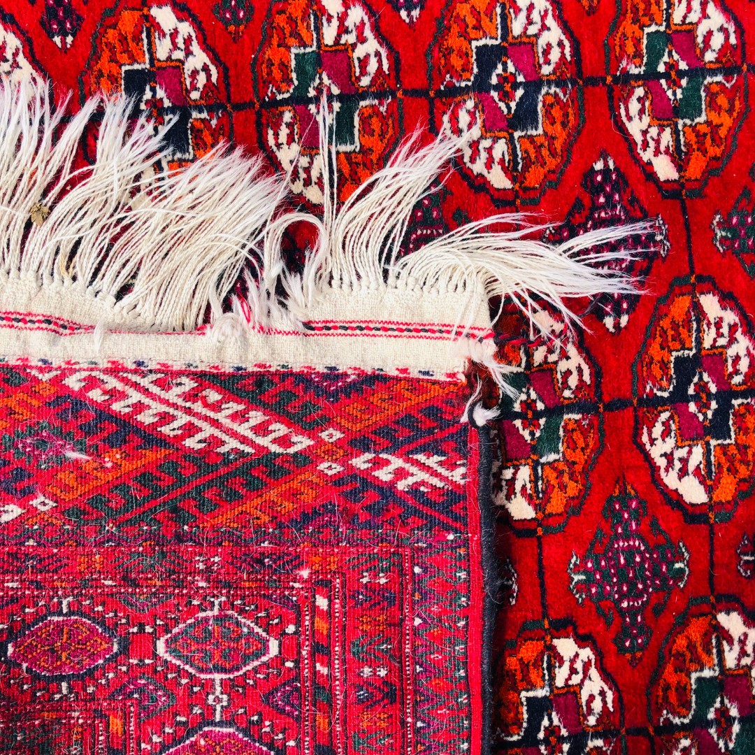 Large Turkman Tekke Red Ground Rug. 220cm x 125cm  - Image 2 of 2