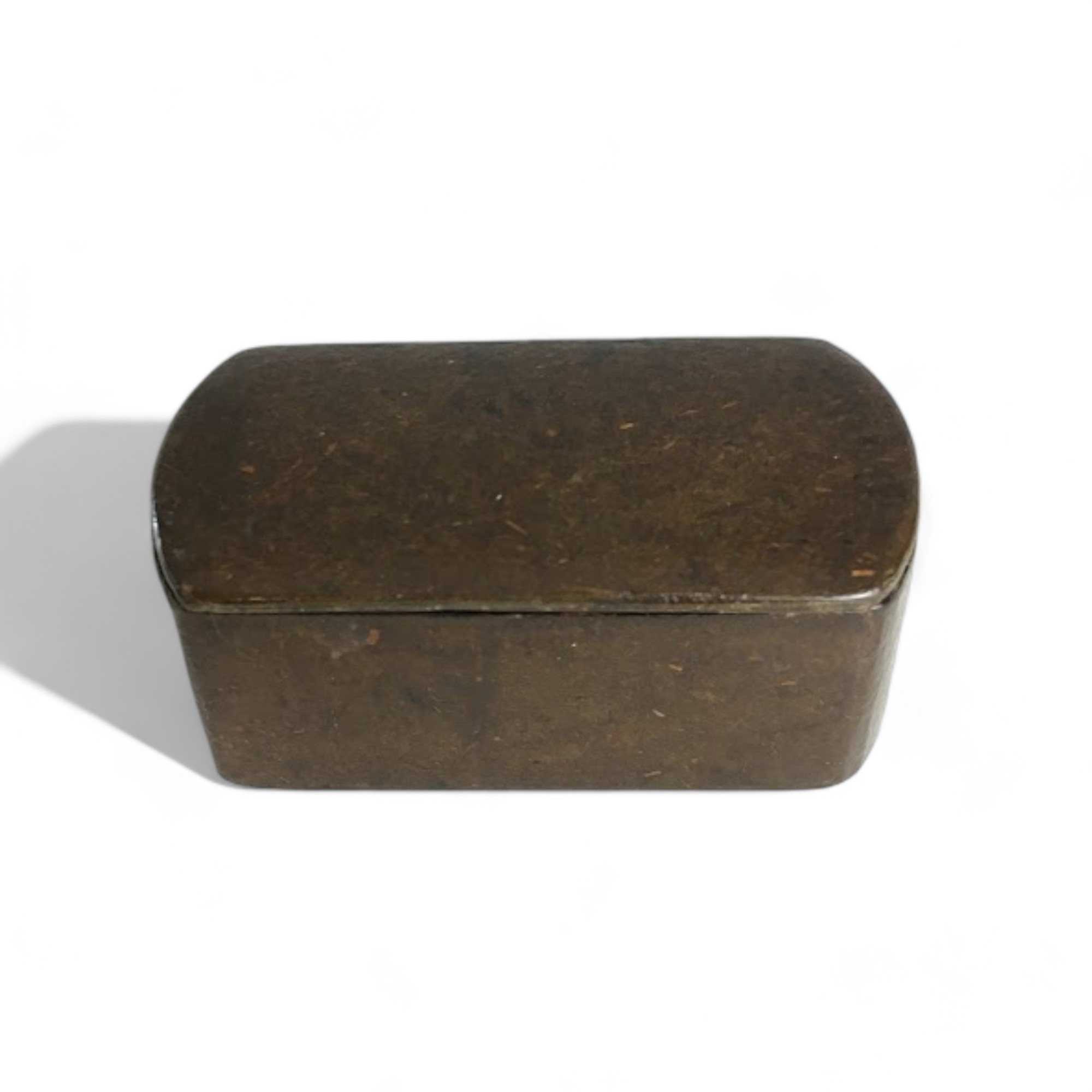 A collection of Bijouterie Items, to include Papier Mache Snuff boxes and Chinese Pewter Opium Box.  - Image 3 of 3