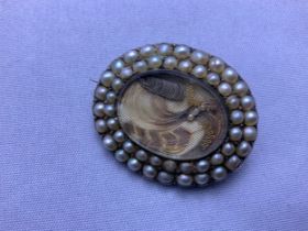 Victorian Unmarked Gold Mourning Brooch - 9.6g - Buyer to Satisfy Content Prior to Bidding