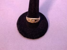 18ct Gold Diamond Gypsy Ring - Size P - 5.5g