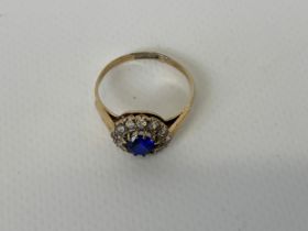 9ct Gold Diamond and Sapphire Ring - Size R - 2g