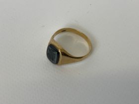 9ct Gold Seal Ring - Size R - 3g