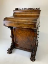 Good Quality Victorian Walnut Davenport