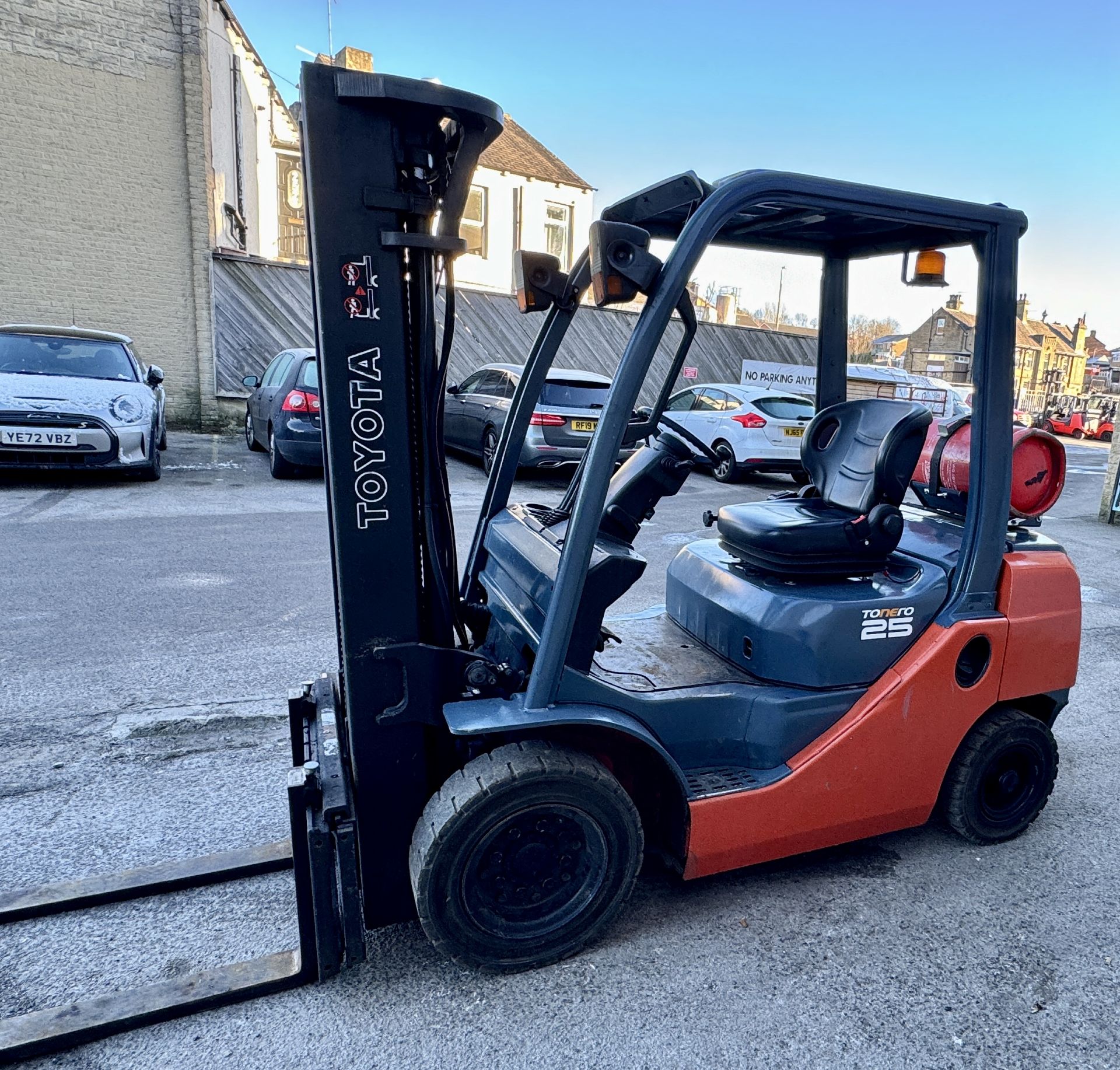 Toyota 02-BFGF 25 (Tonero 25) LPG Forklift Truck, - Image 4 of 19