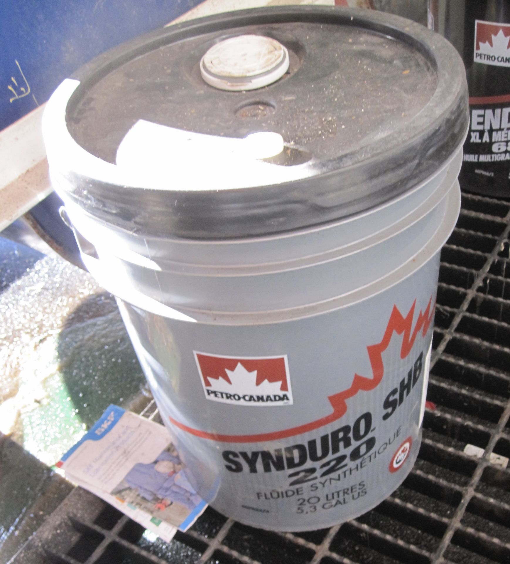 20/25litre drum Petro-Canada Synduro SHB 220 Synth