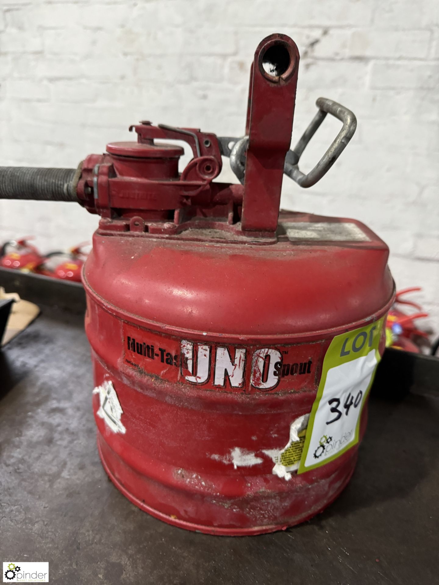 Uno Multitask Hand Dispensing Fuel Can - Image 2 of 3