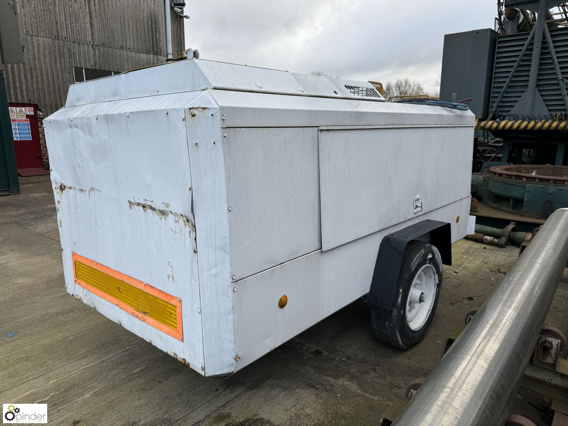 Ingersoll Rand VHP 400 high pressure single axle diesel driven Air Compressor, 3536hours, 400cfm, - Image 5 of 19