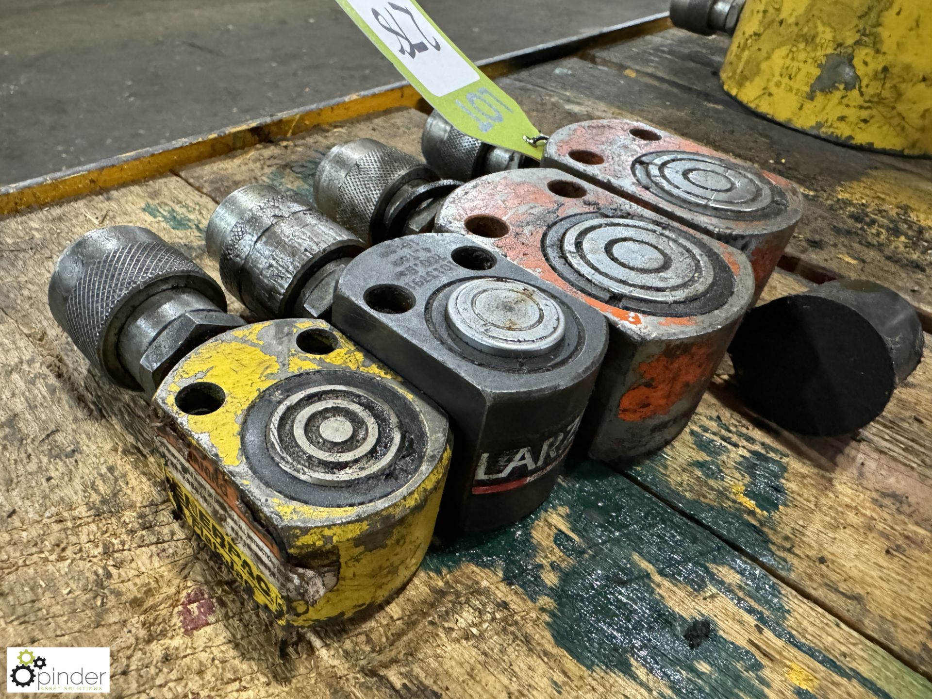 3 various hydraulic Jacks