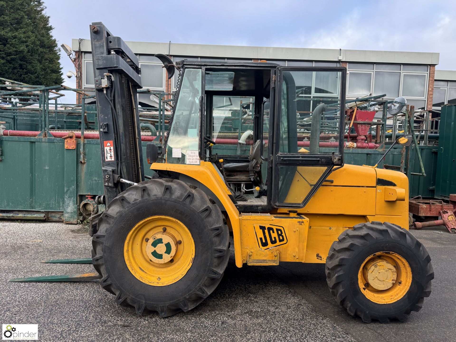 JCB 930 Rough Terrain Forklift Truck, diesel, 3000kg, 6081hours, triple mast, max lift height - Image 3 of 19