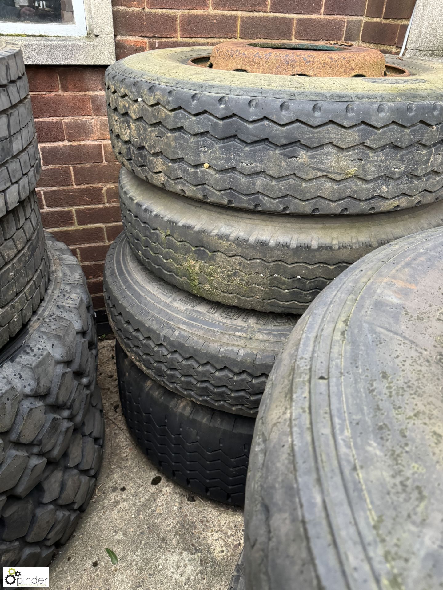 16 various Commercial Vehicle Tyres - Image 8 of 10