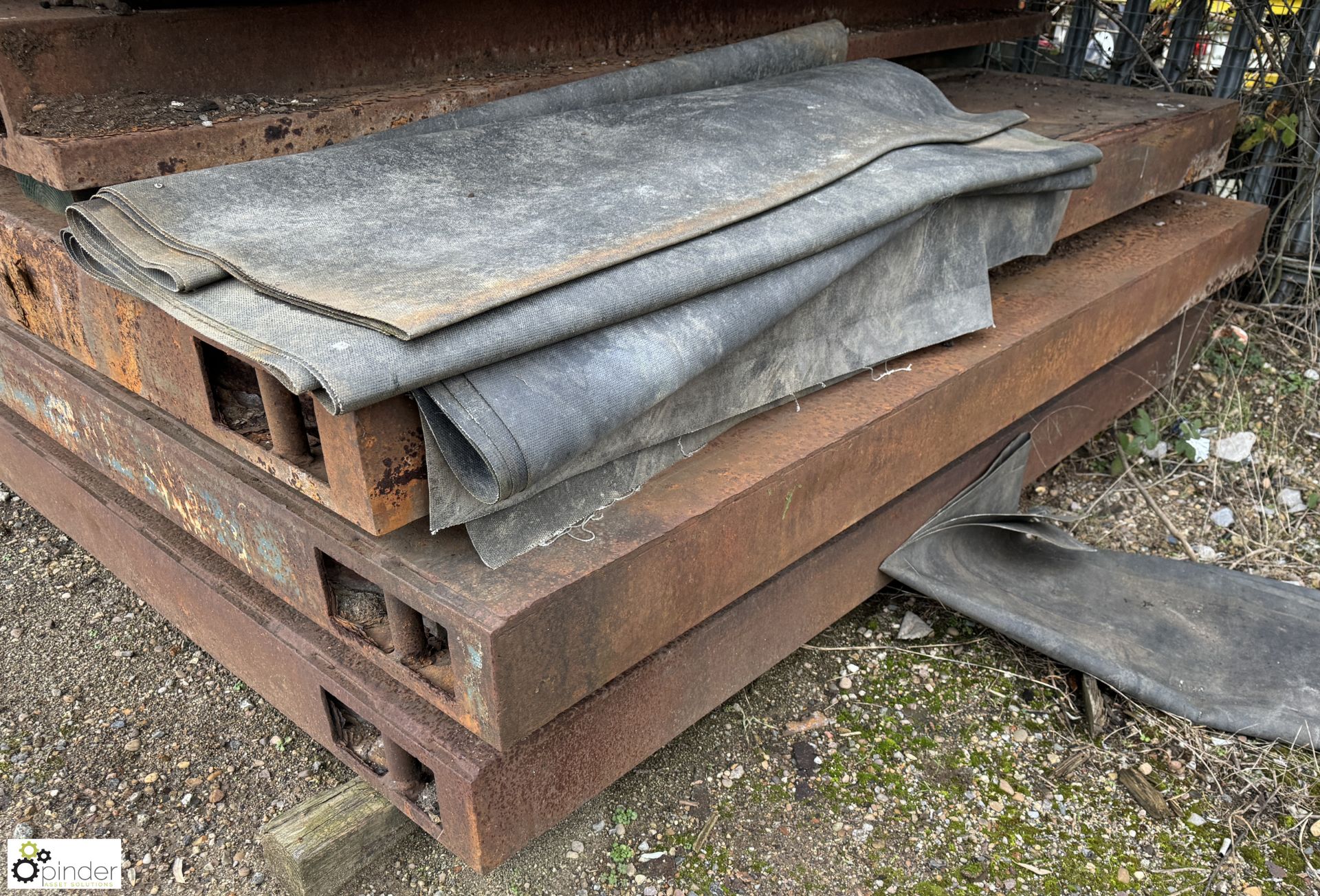 Heavy duty steel Crane Mat, 3730mm x 2440mm x 160mm, with timber inserts - Image 2 of 4