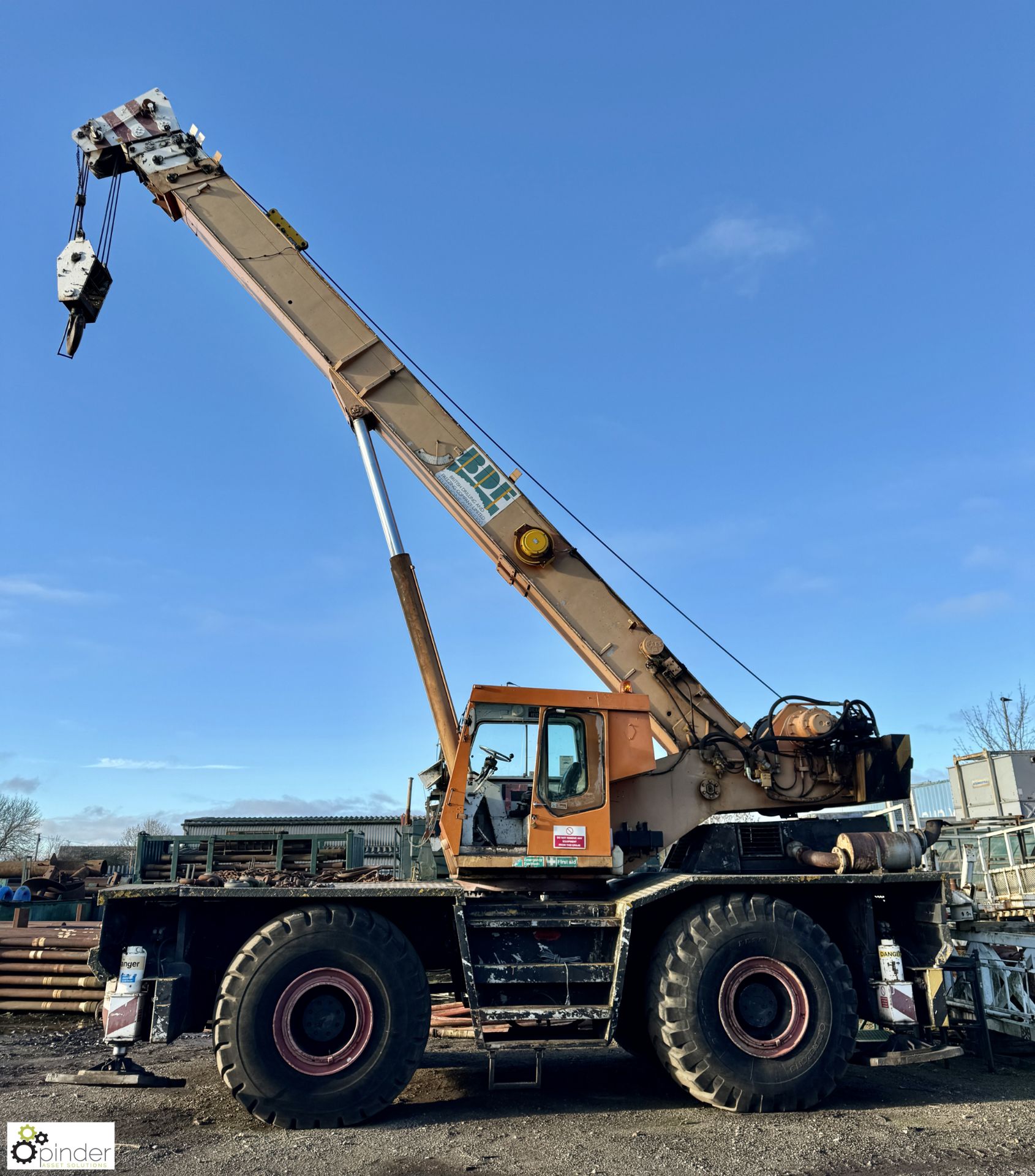 Coles Husky 45/50 TSC rough terrain mobile Crane, overall travelling height 12ft11in, registration - Image 2 of 40