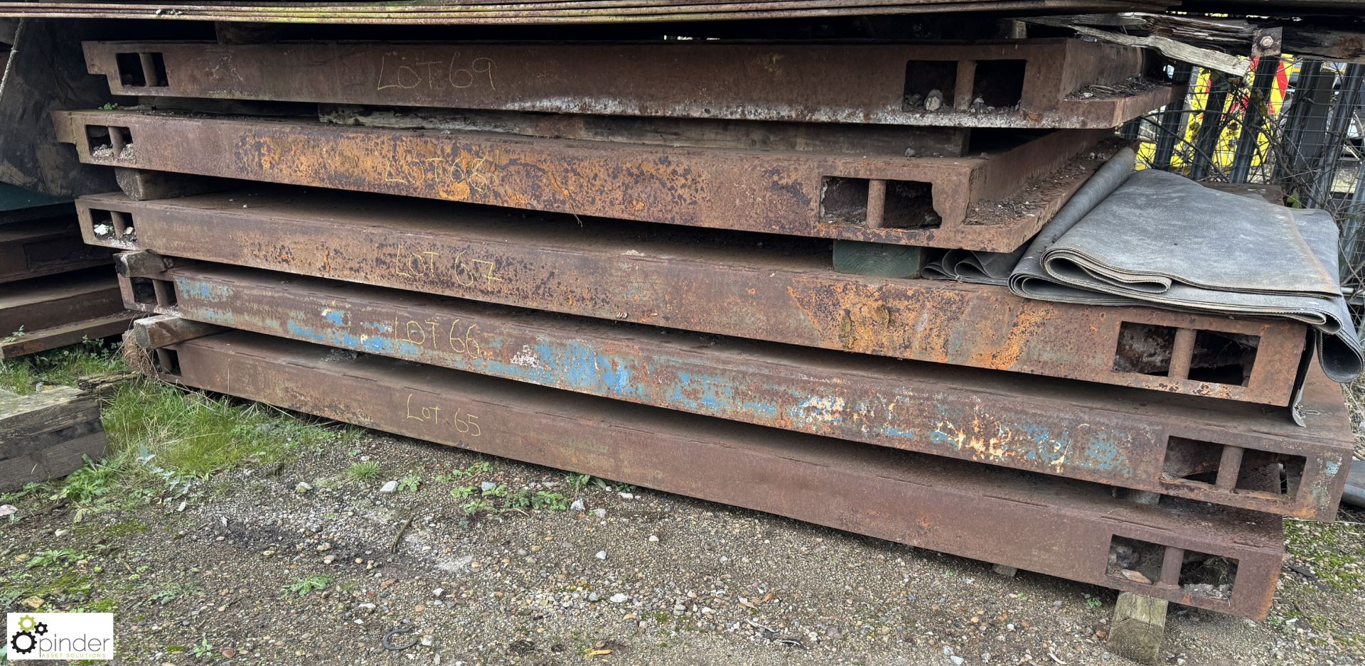 Heavy duty steel Crane Mat, 3730mm x 2440mm x 160mm, with timber inserts