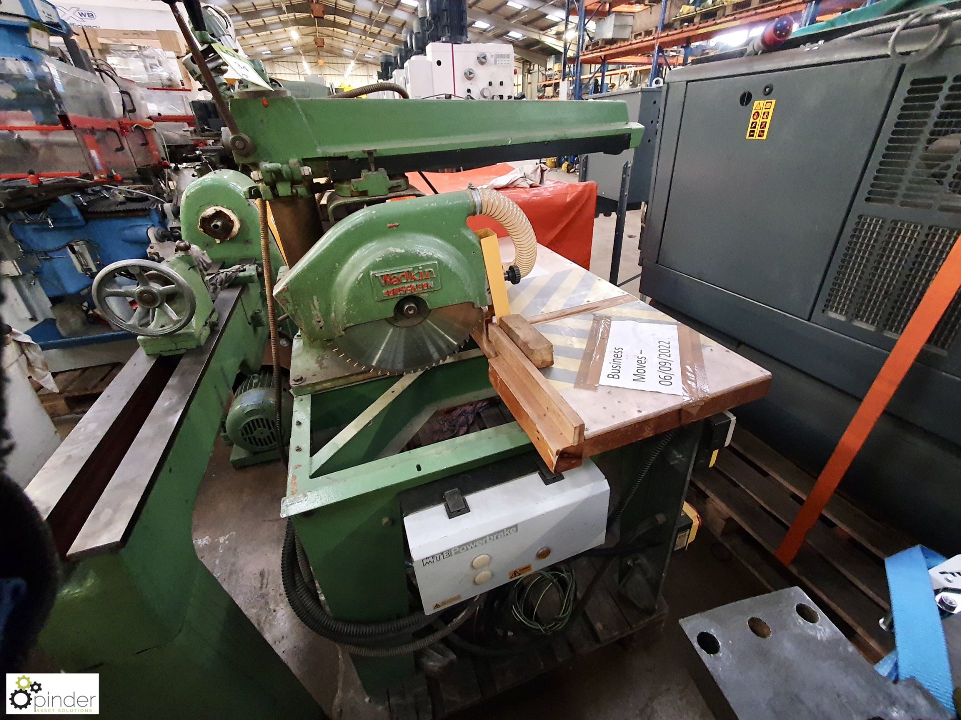 Wadkin Bursgreen 400 BRA radial arm Cross Cut Saw, serial number 84420, 400mm capacity, head pivots, - Bild 6 aus 9