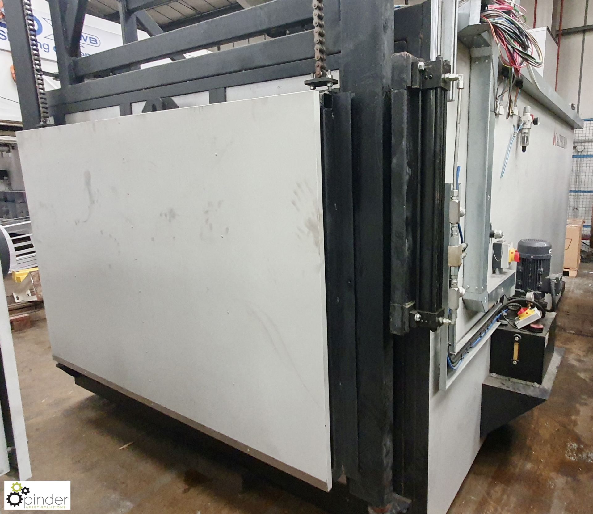 Caltherm Paint Oven freestanding medium sized gas fired Box Oven, year 2017, serial number - Image 13 of 15