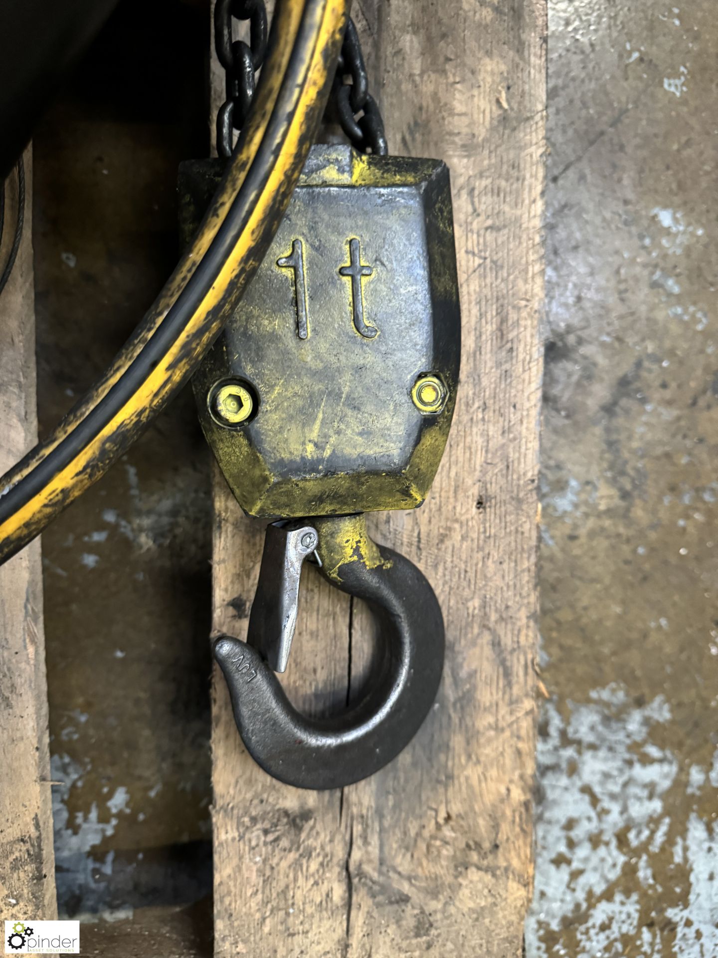 Morris Electric Chain Hoist, 1tonne, with pendant control (please note there will be a loading fee - Bild 4 aus 6