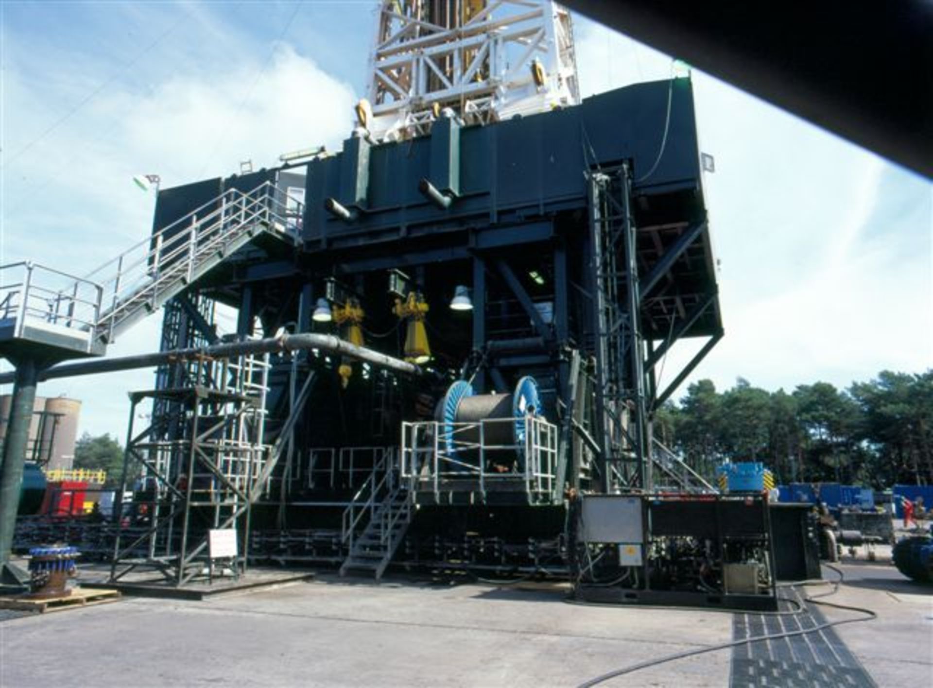 Drawworks Ideco E900 1200 HP Drilling Rig, comprising 11/4in Lebus grooving for drill line, - Image 2 of 24