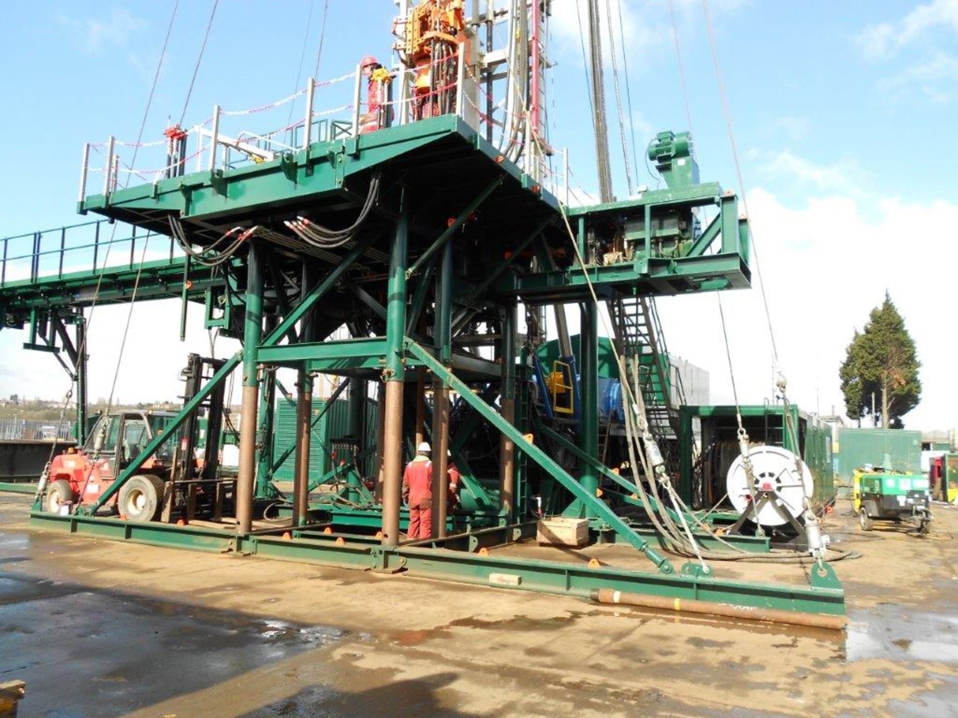Franks Cabot 900 Drilling Rig, comprising Kremco 440,000 lbs Mast Drawworks Franks Cabot 2346, 1 1/ - Image 5 of 15