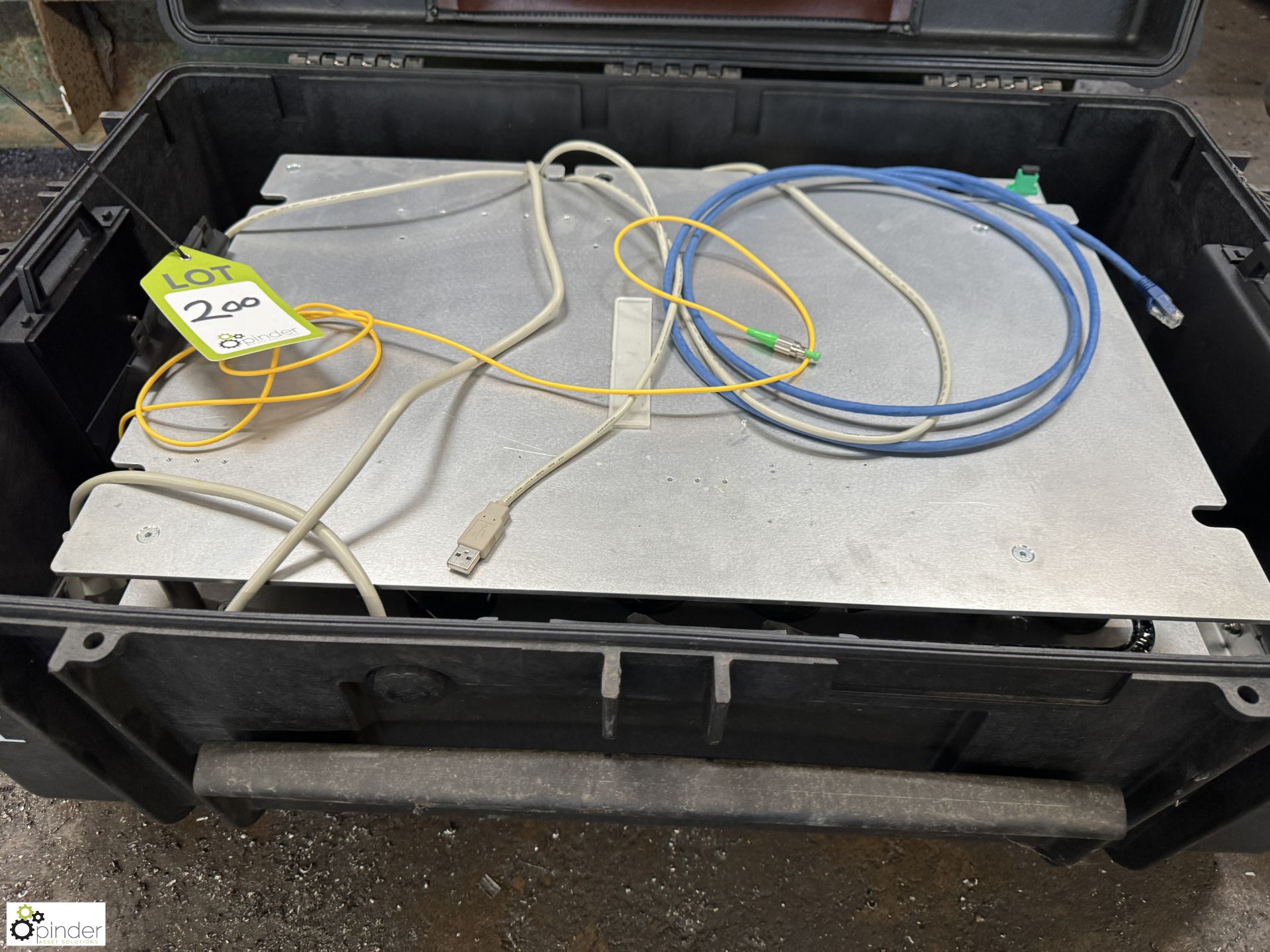 Schlumberger portable Test System including 2 transportation chests (LOCATION: Nottingham – - Bild 4 aus 9