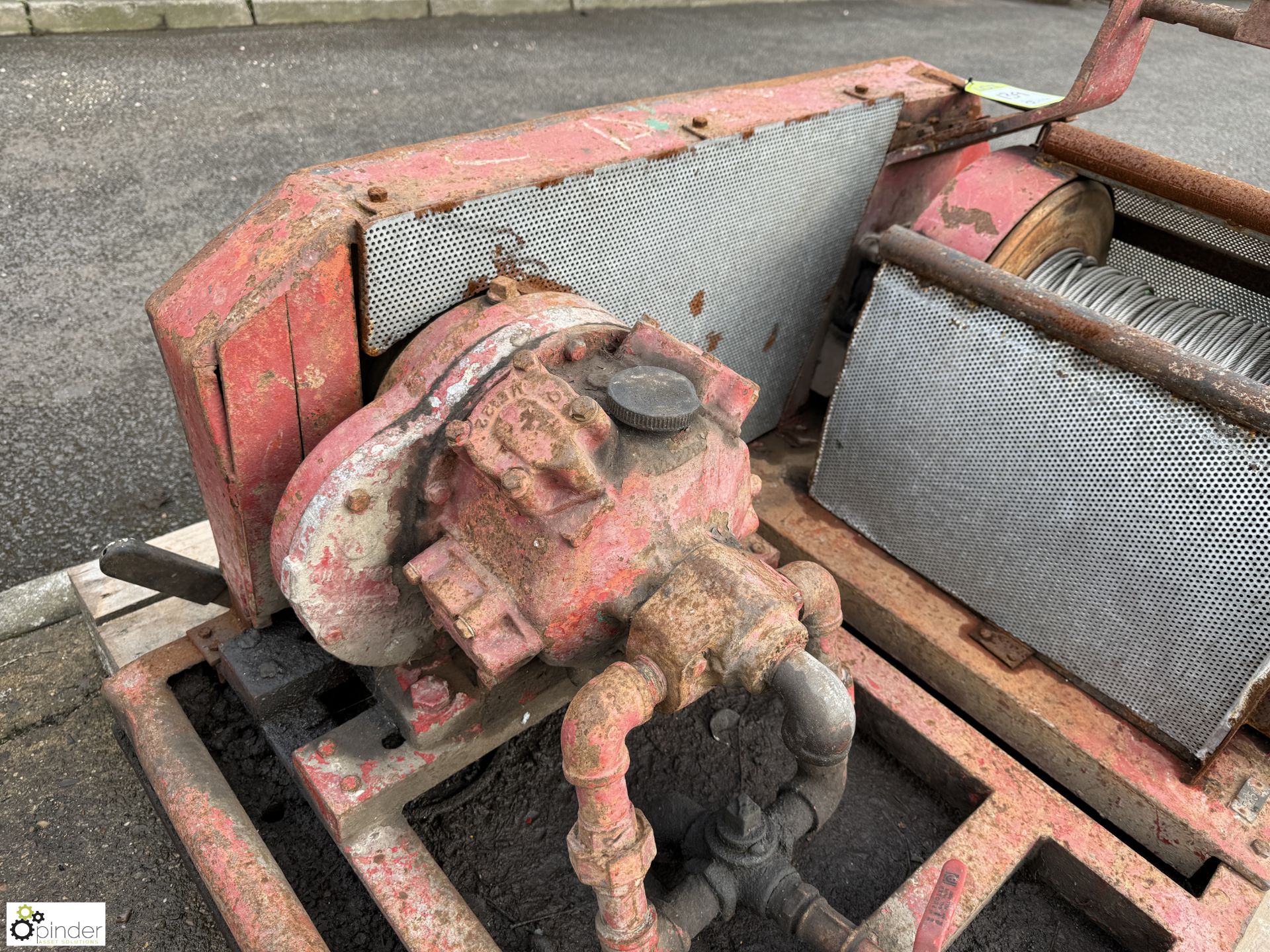 Skid mounted hydraulic Winch (LOCATION: Nottingham – collection Monday 18 March and Tuesday 19 March - Image 4 of 6