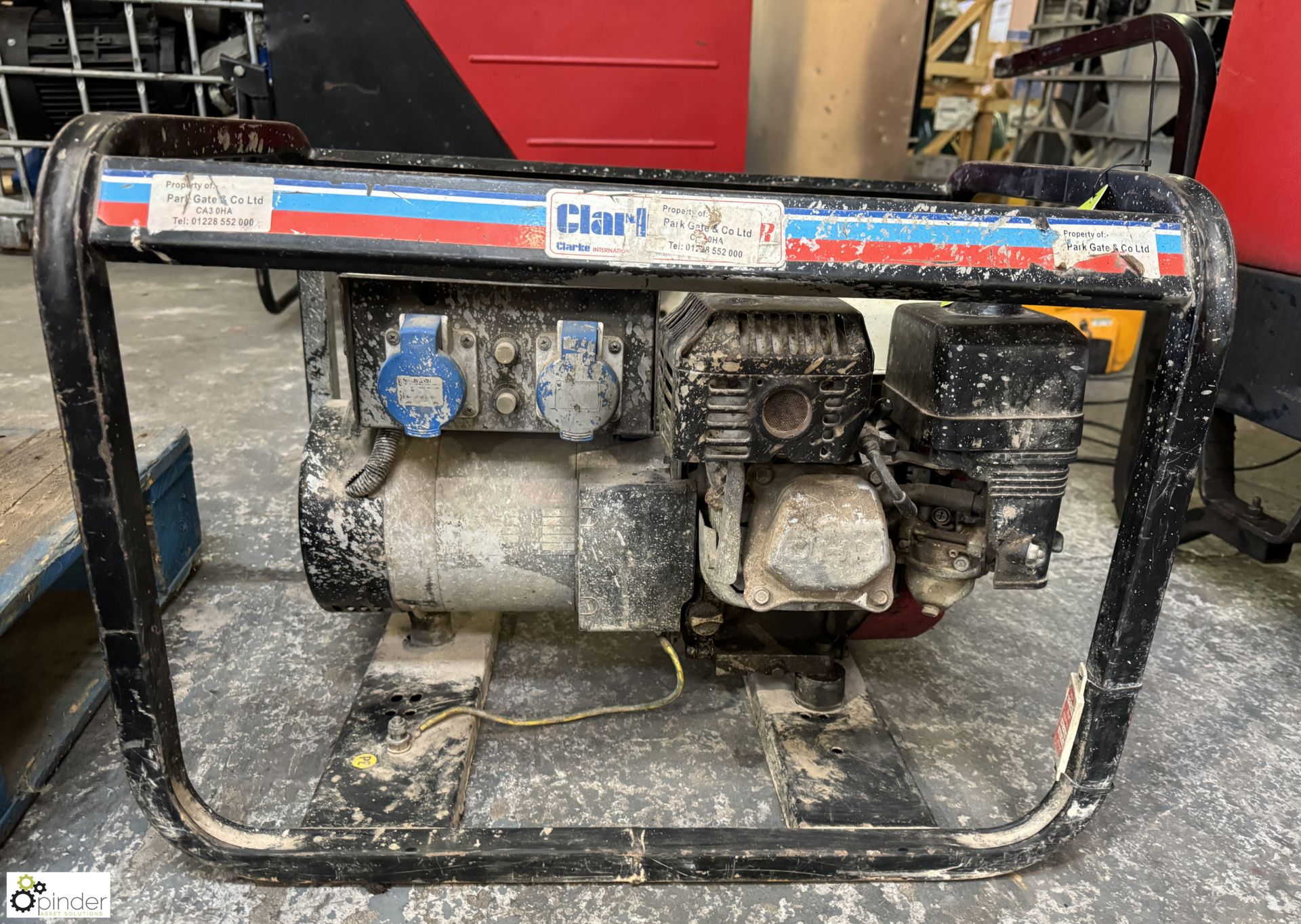 Clarke petrol driven Generator with Honda GX200 engine, 2 x 110volts outlets, 2 x 240volts - Image 4 of 6