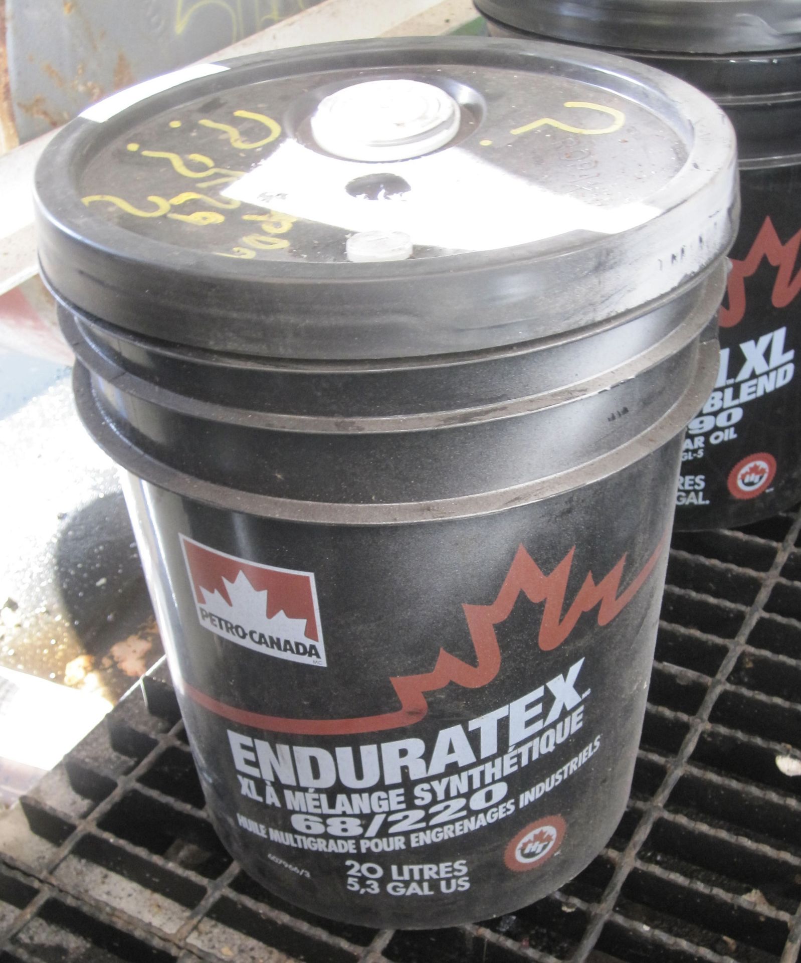 20/25litre drum Petro-Canada Enduratex 68/220 Synthetic Gear Oil (drum MM) (LOCATION: Nottingham –