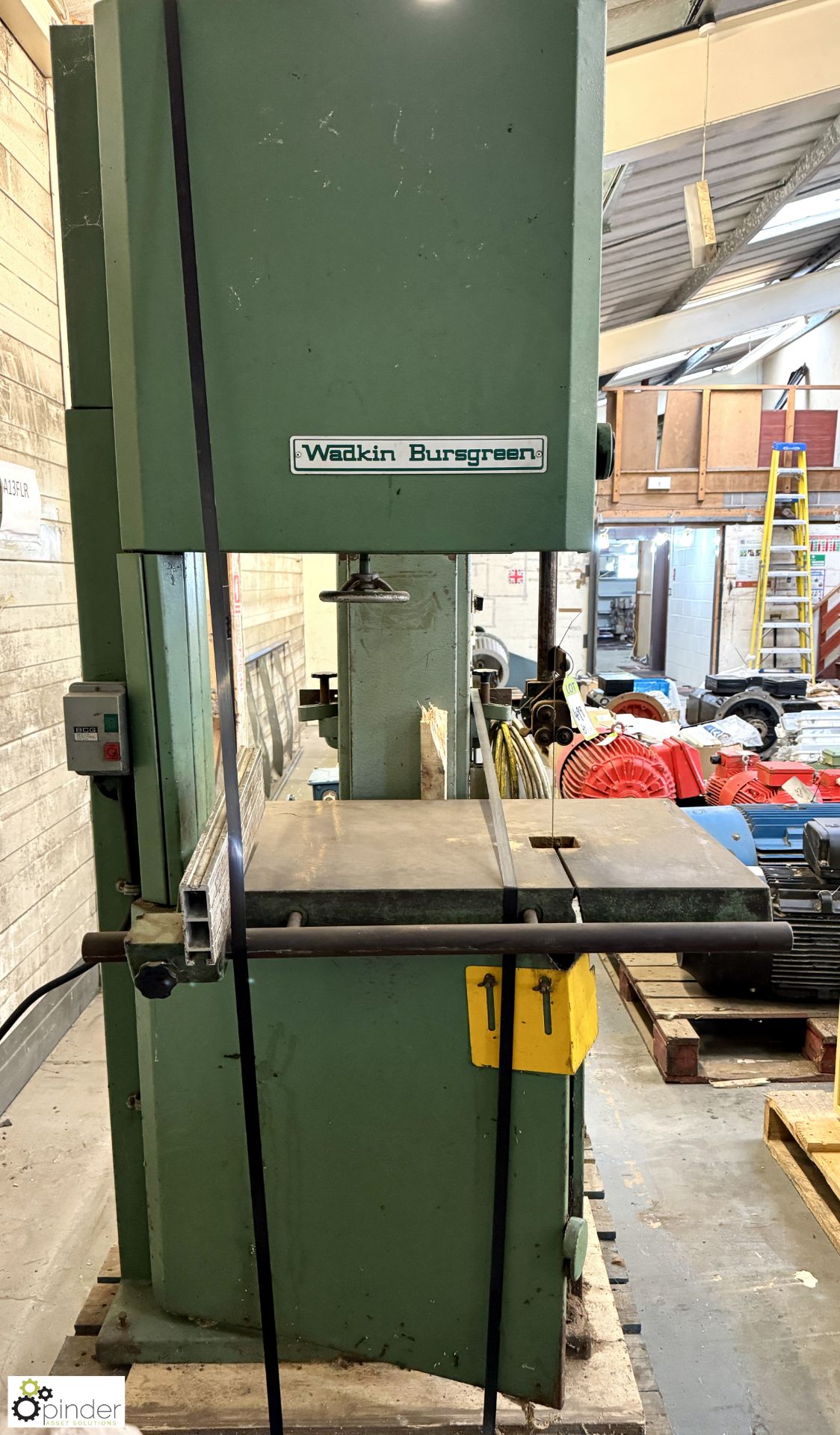Wadkin Bursgreen type C6 Bandsaw, machine number C6.85501 and Rotox KLS 214 V Notcher, 240volts ( - Image 2 of 7