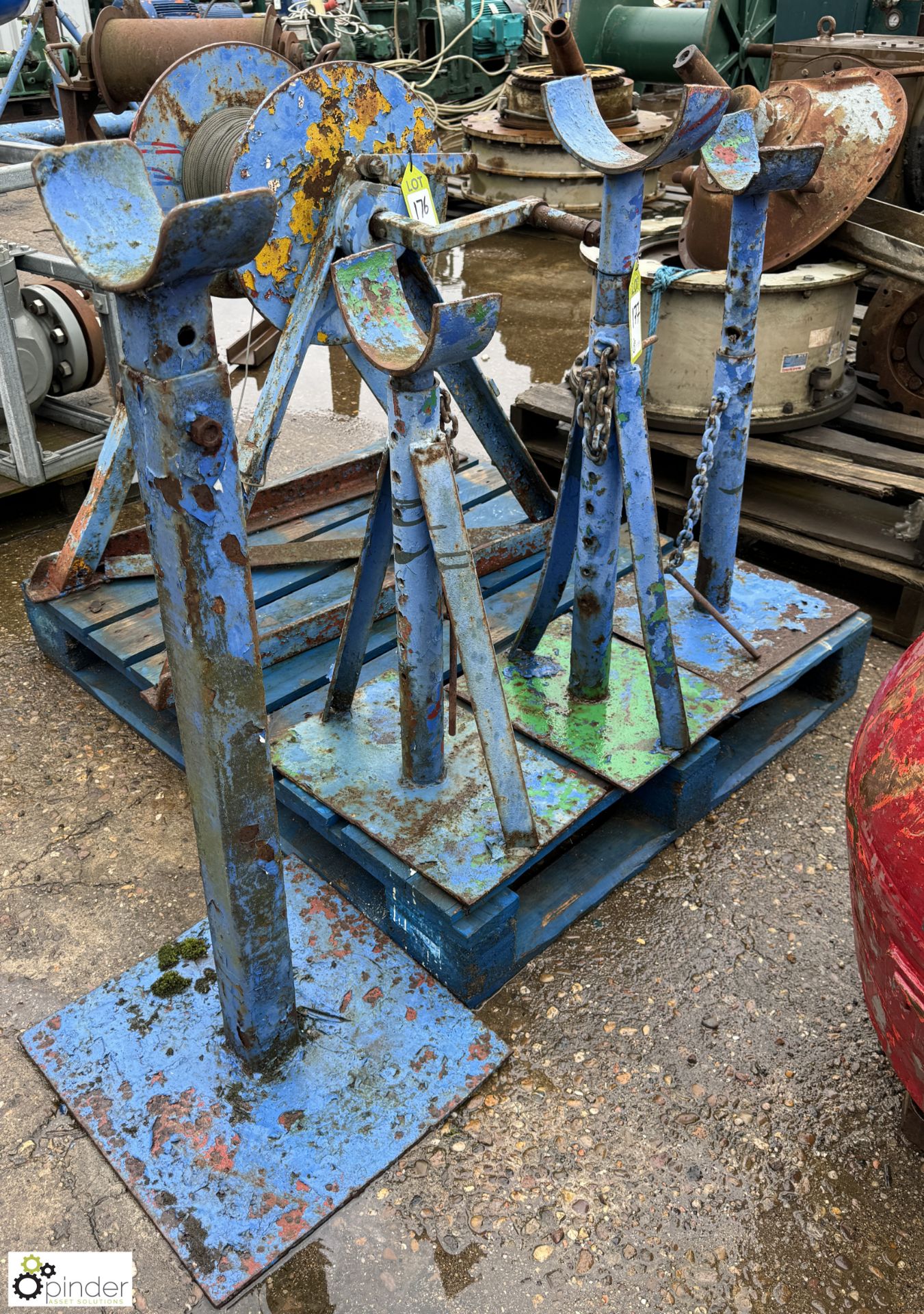 4 height adjustable Cable Stands (LOCATION: Nottingham – collection Monday 18 March and Tuesday 19 - Image 3 of 4