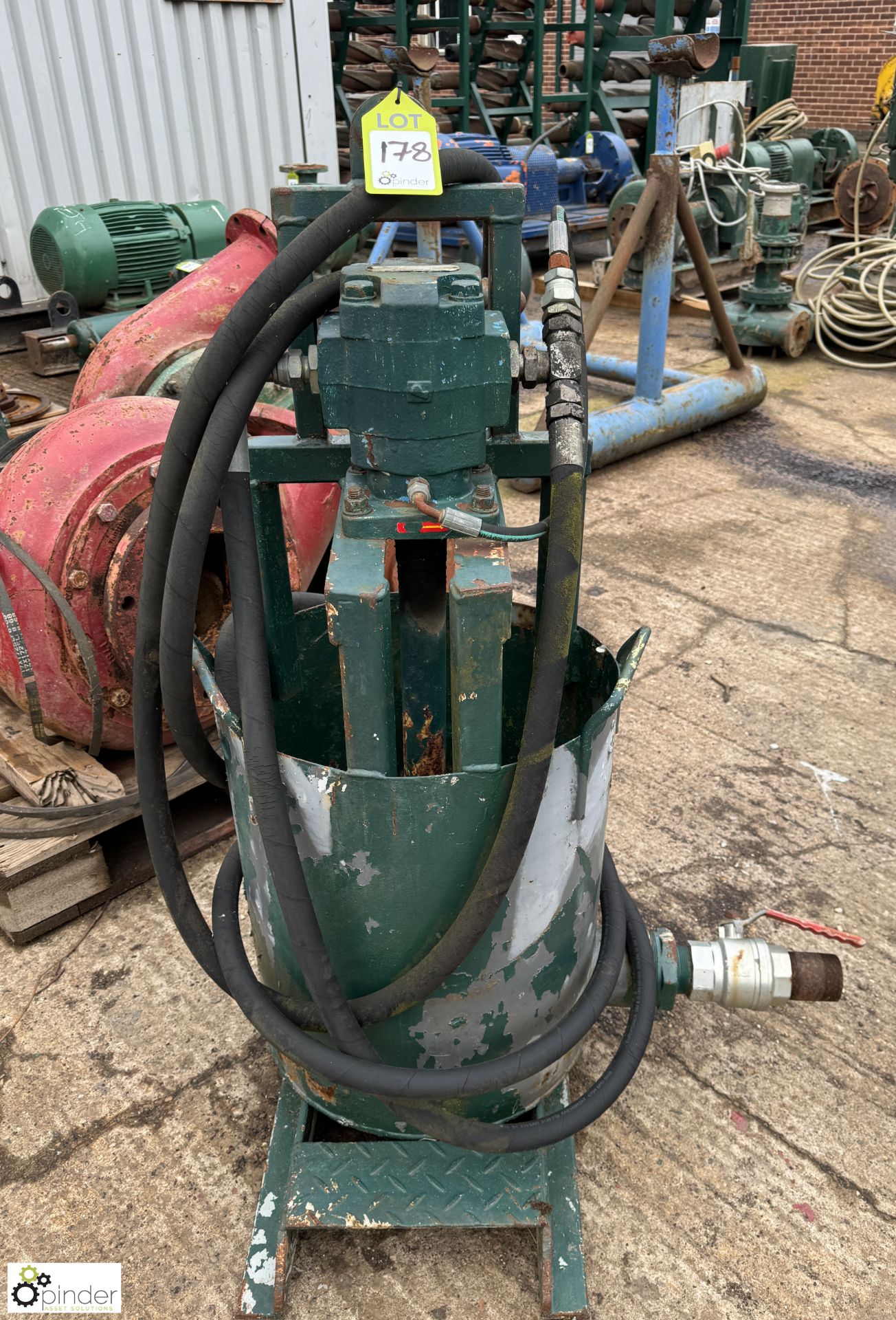 Hydraulic Circulation Motor (LOCATION: Nottingham – collection Monday 18 March and Tuesday 19 - Bild 2 aus 5
