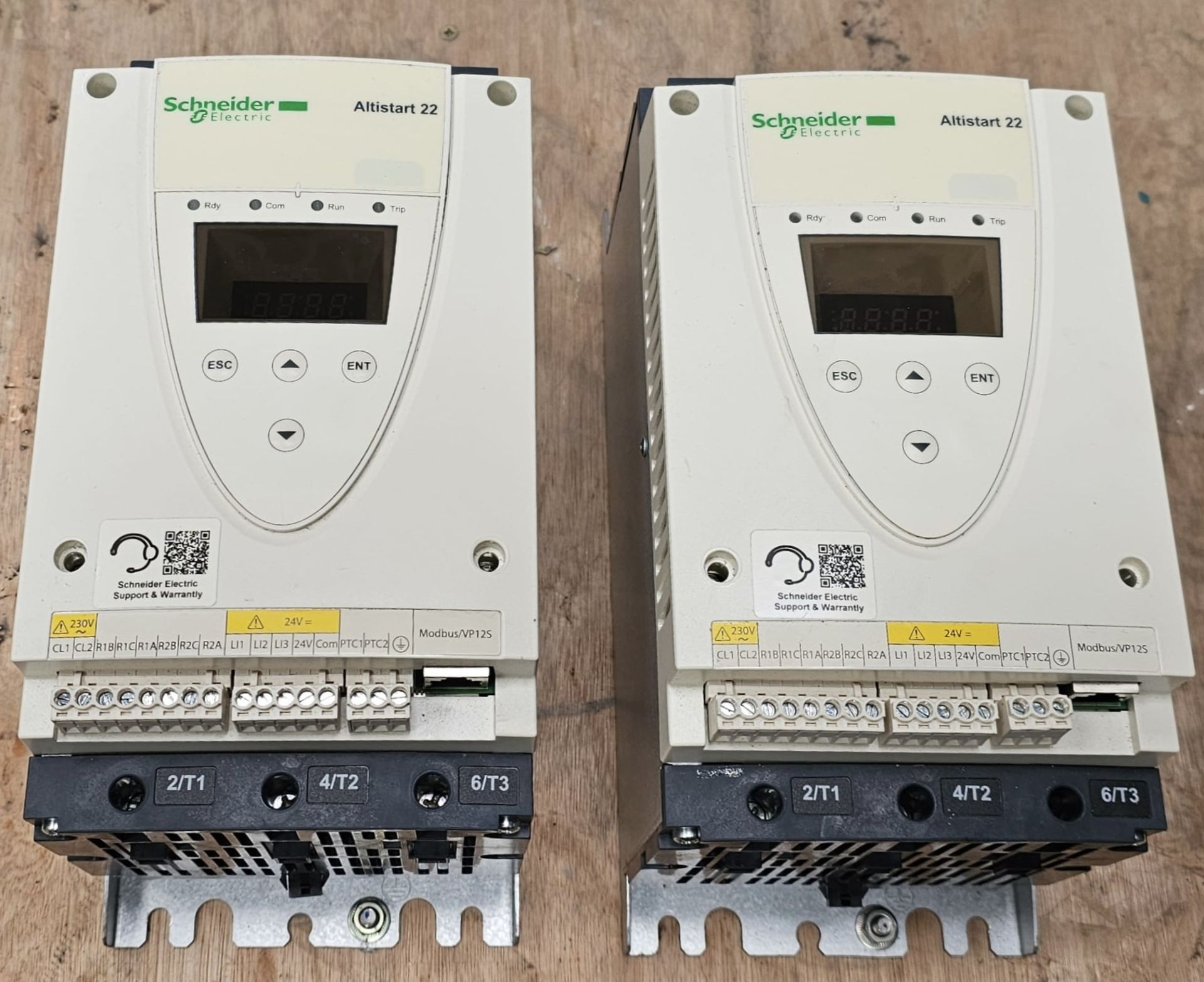 2 Schneider Electric Altistart 22 Soft Starters, 7