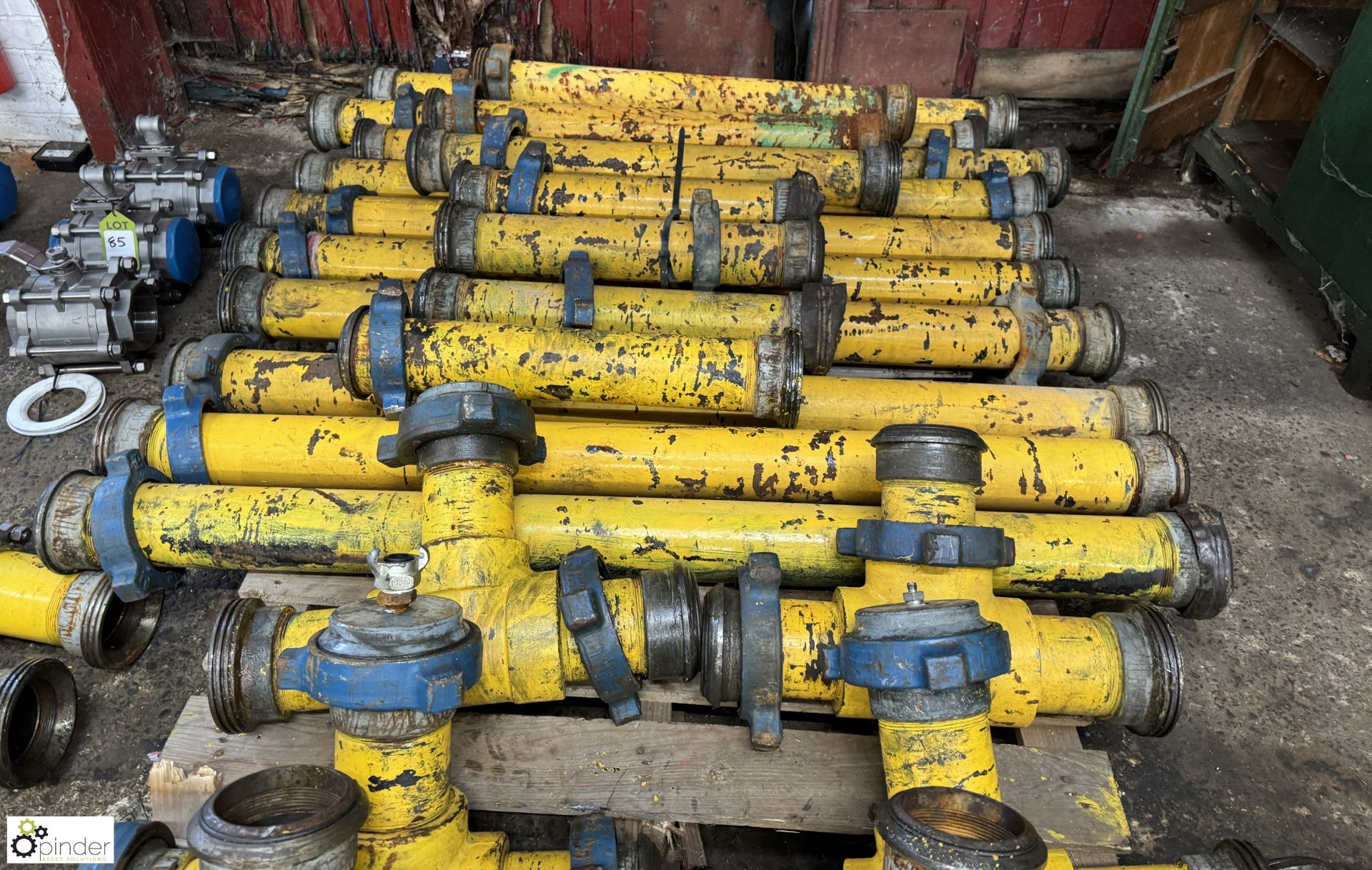 Large quantity 4in Line Pipe, including bends, valves, T junctions, flanges, etc, with 4in - Bild 9 aus 15