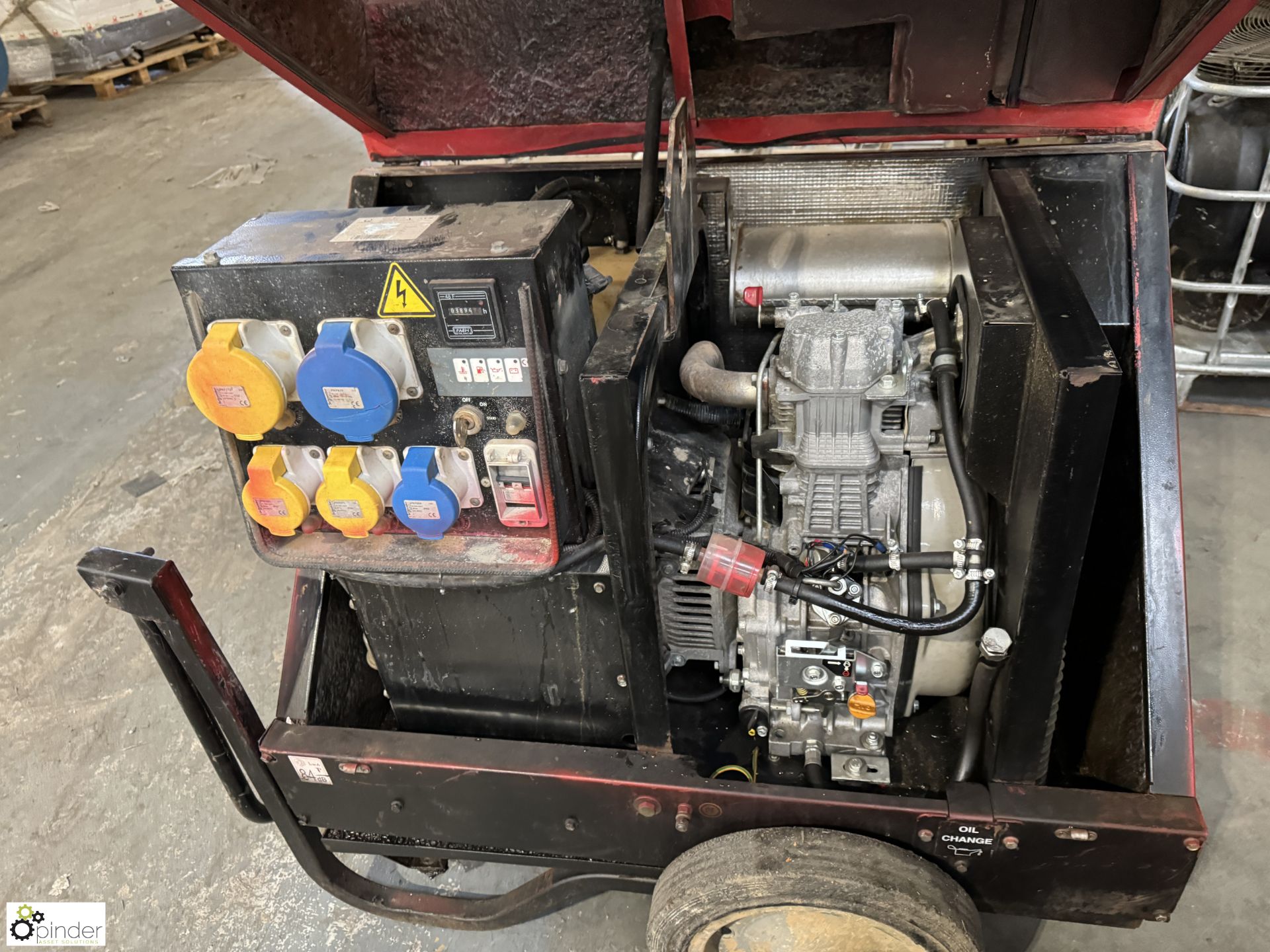 Pramac P6000 S2 single axle diesel driven Generator Set, 4.39kw, 3 x 110volts outlets, 2 x - Image 6 of 11