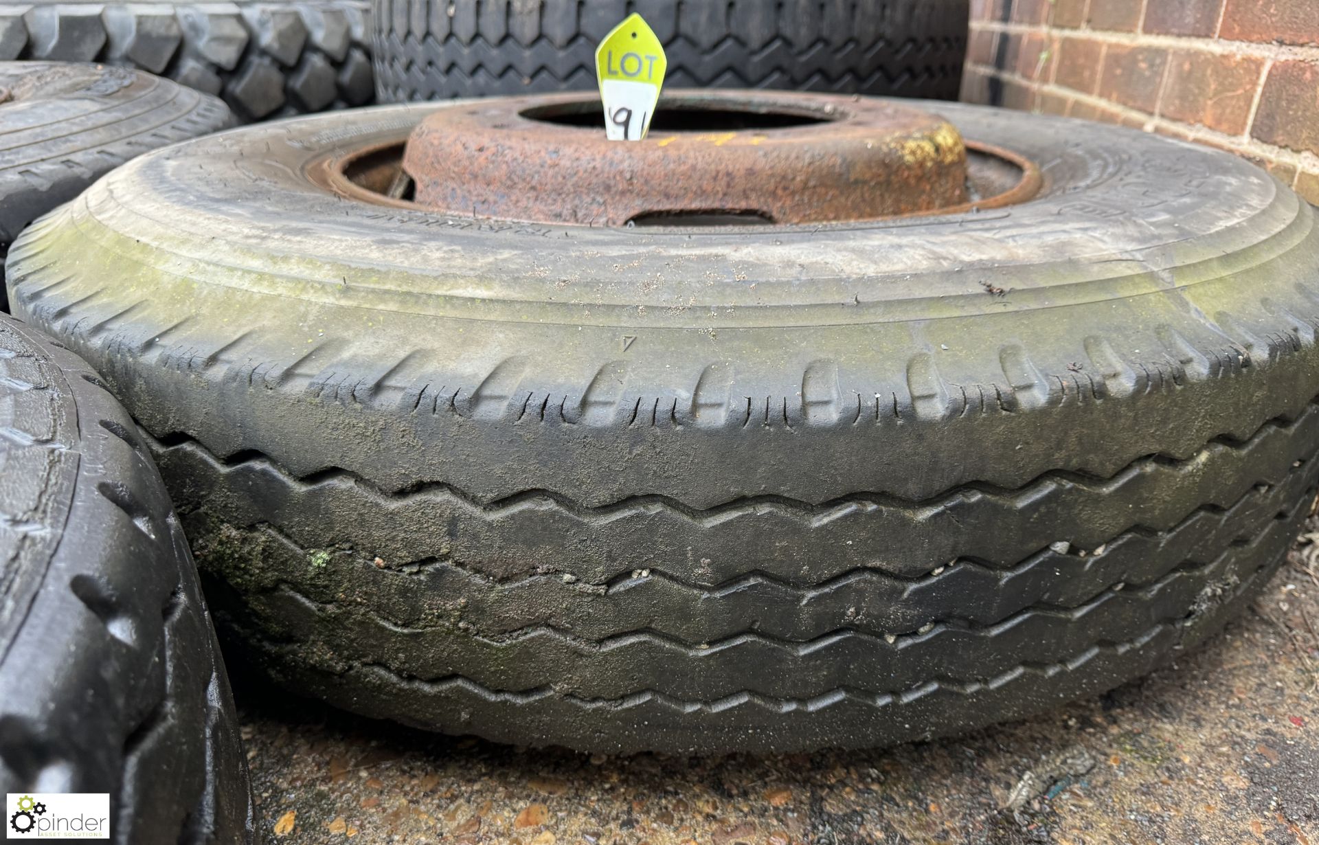 Bridgestone RIB187.11R22.5 Wheel Rim with tyre, used (LOCATION: Nottingham – collection Monday 18 - Image 2 of 6