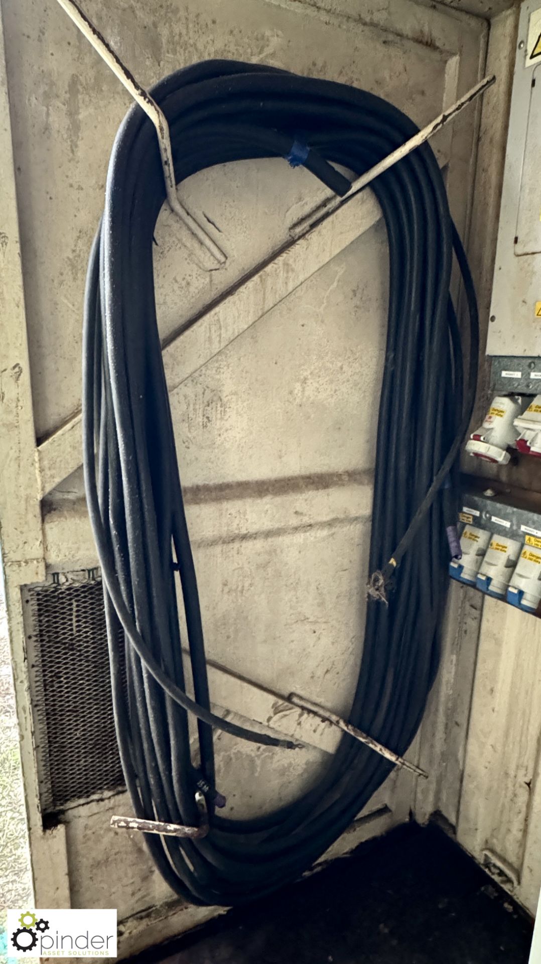 Approx 50m insulated heavy duty Cable (LOCATION: Nottingham – collection Monday 18 March and Tuesday