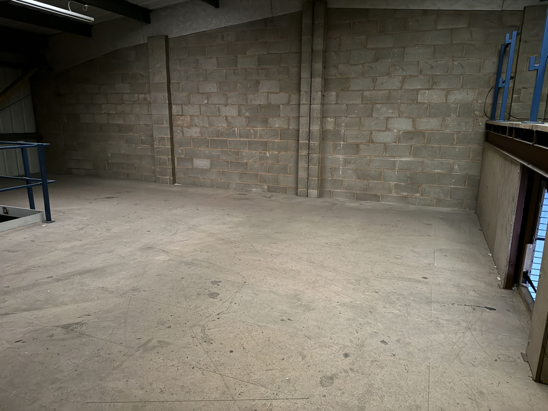 Mezzanine Floor, total floor area 14,400mm x 7700m - Bild 7 aus 10