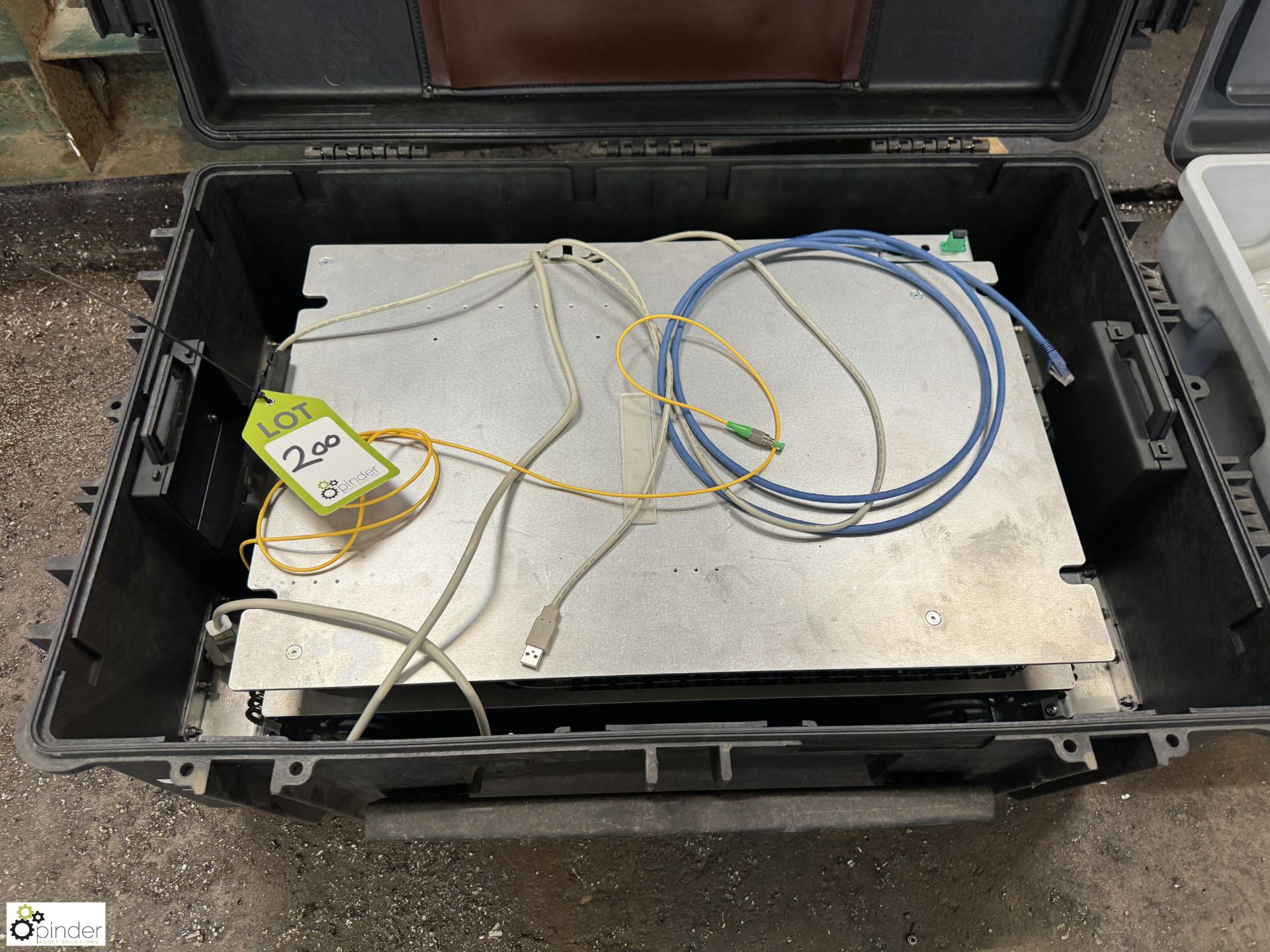 Schlumberger portable Test System including 2 transportation chests (LOCATION: Nottingham – - Bild 2 aus 9