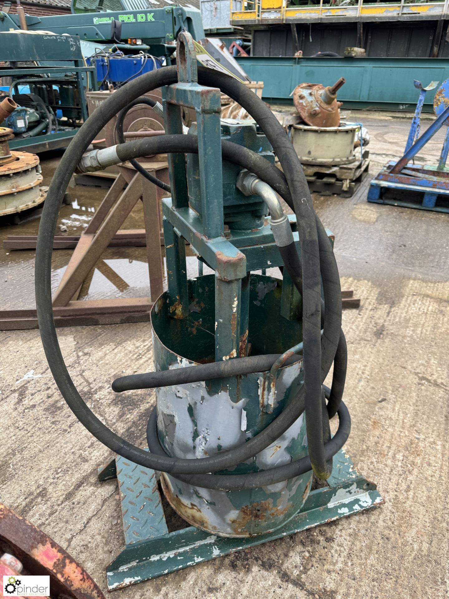 Hydraulic Circulation Motor (LOCATION: Nottingham – collection Monday 18 March and Tuesday 19 - Image 4 of 5