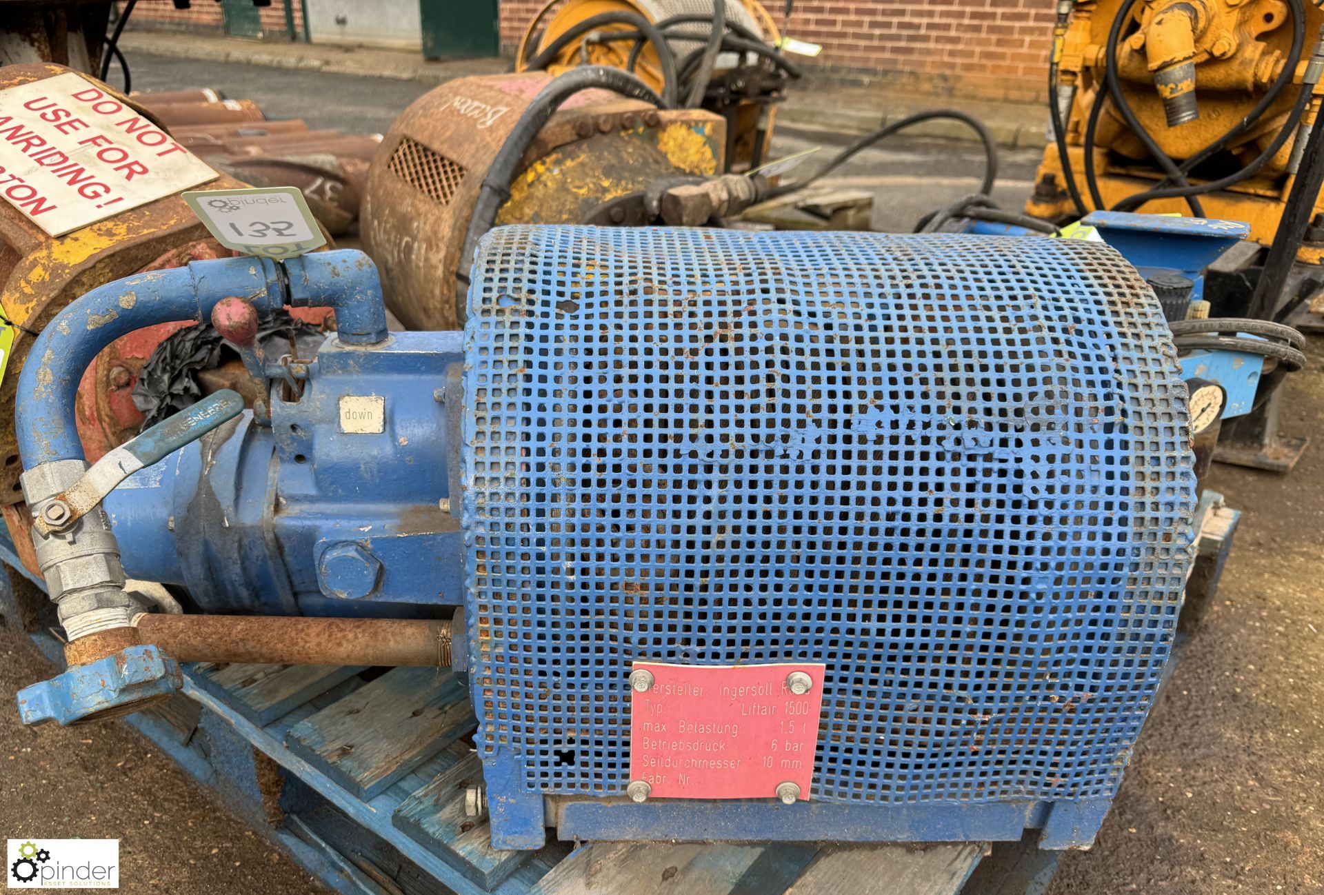 Ingersoll Rand Liftair 1500 Winch, 1500kg (LOCATION: Nottingham – collection Monday 18 March and - Image 2 of 5