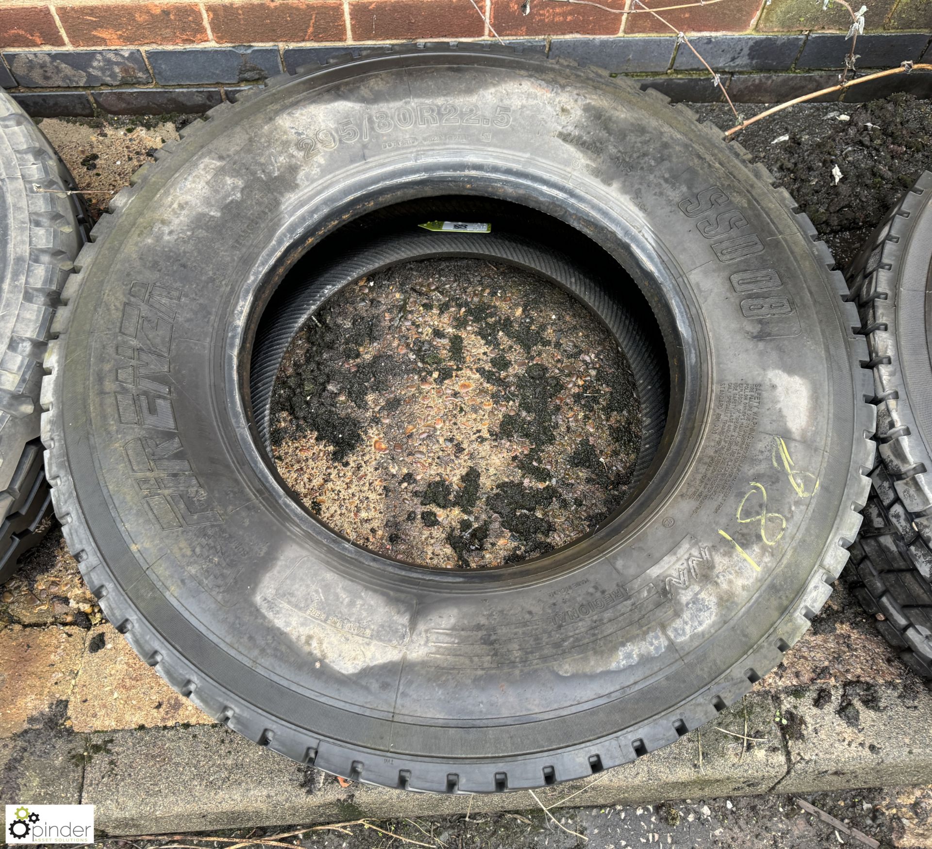 Firenza 295/80R22.5 Tyre, used (LOCATION: Nottingham – collection Monday 18 March and Tuesday 19 - Bild 3 aus 6