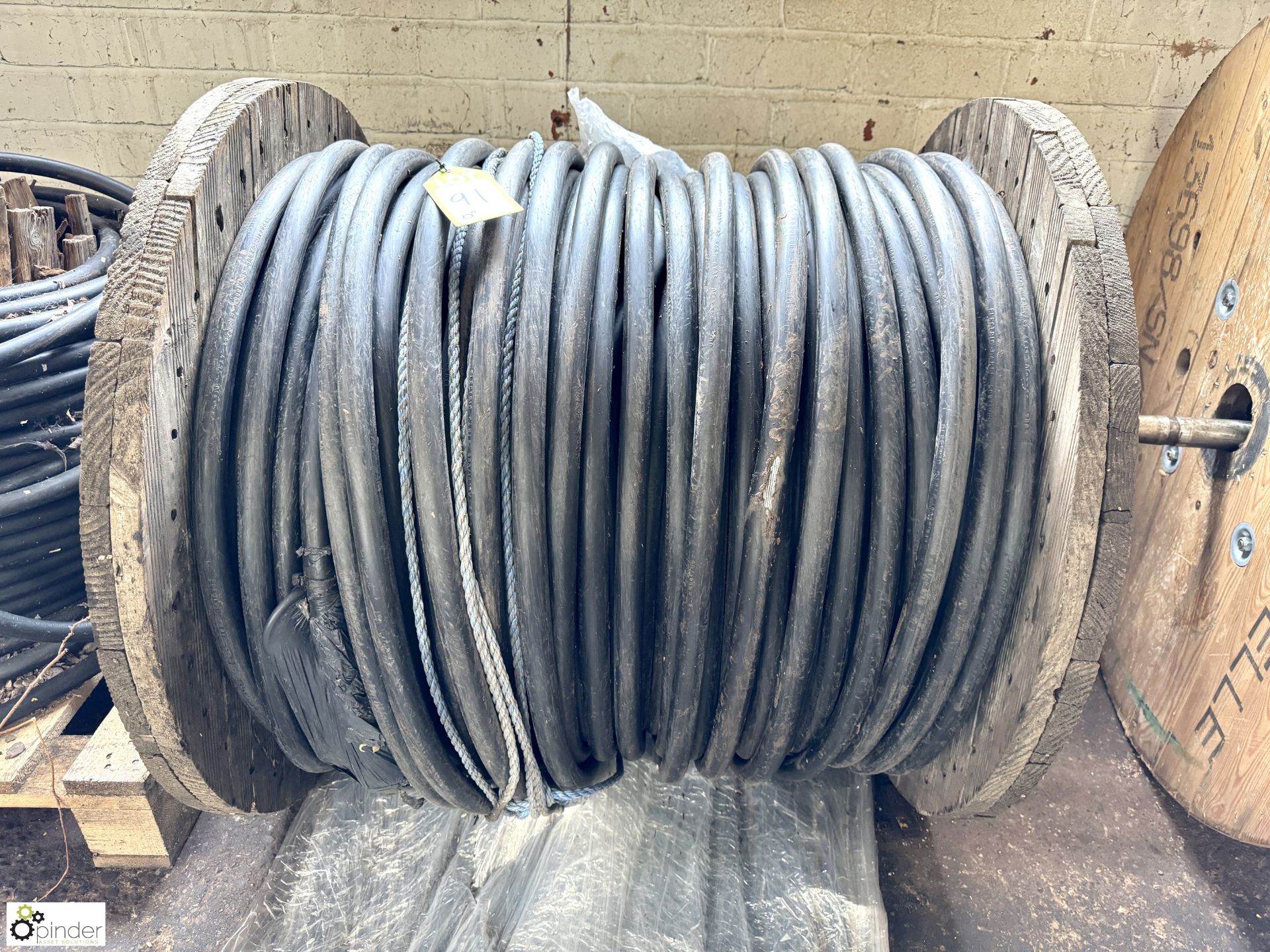 Part roll Cable (LOCATION: Nottingham – collection Monday 18 March and Tuesday 19 March by - Image 2 of 3